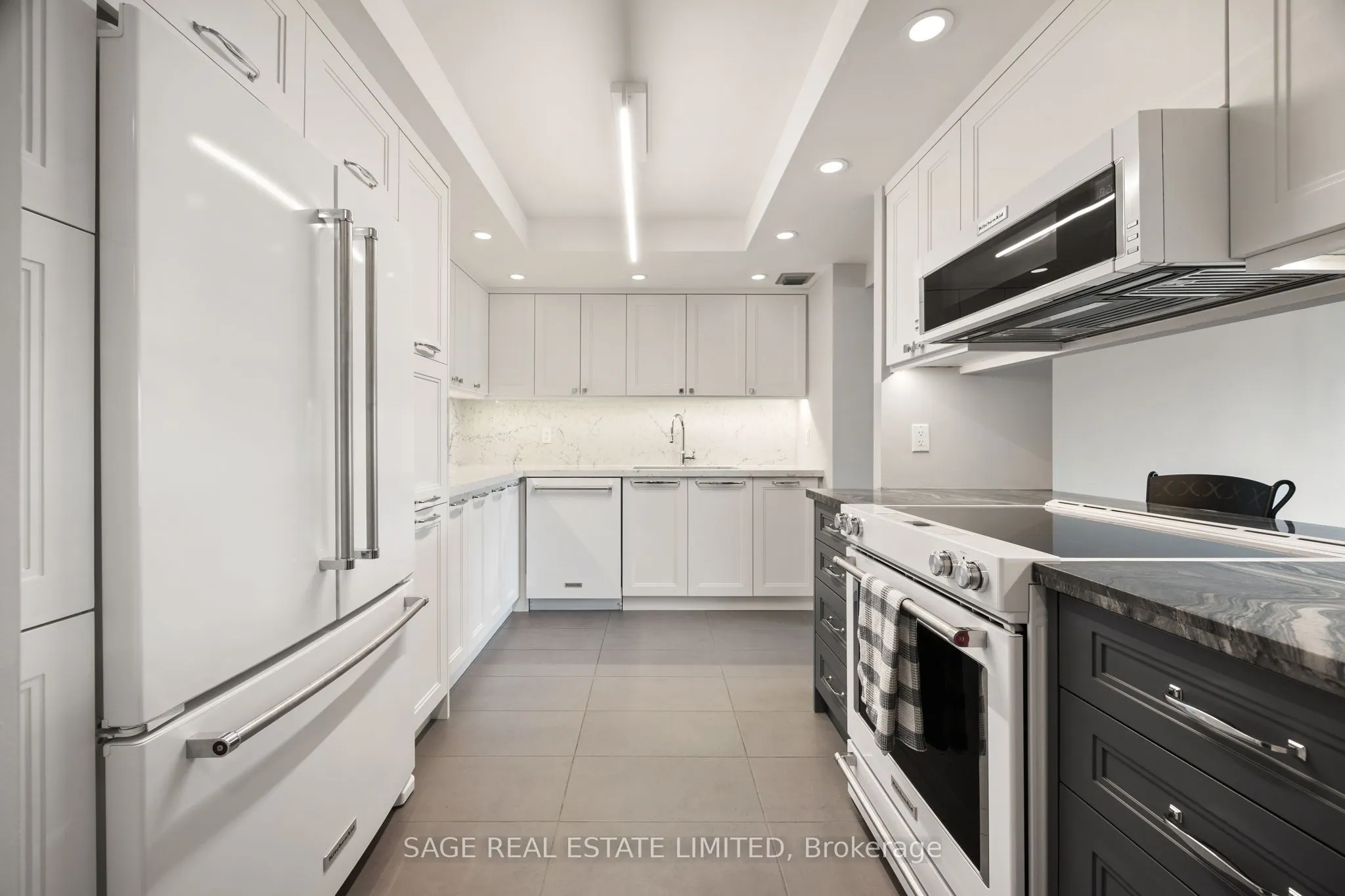 71 Charles Street E, #1202