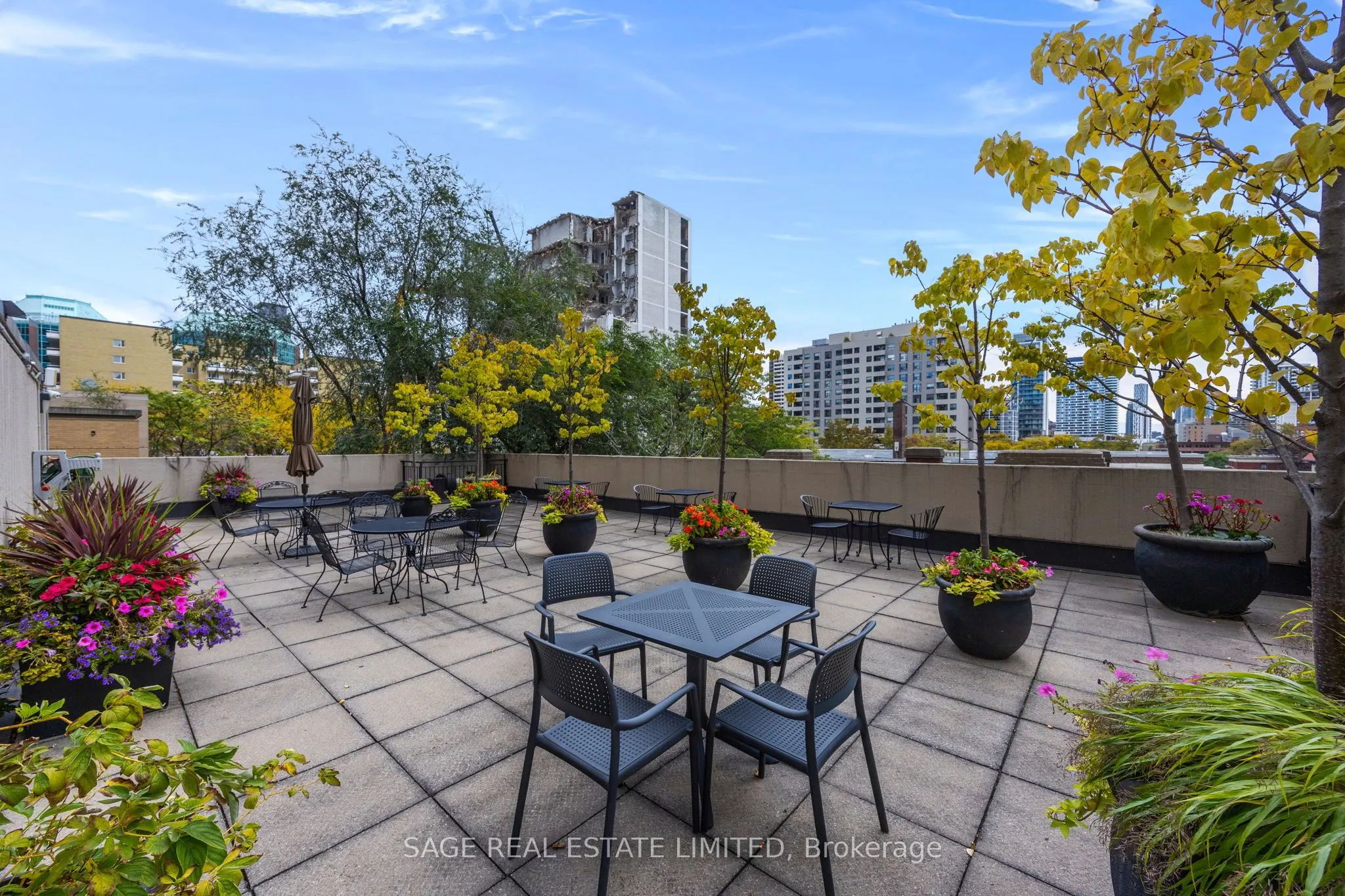 71 Charles Street E, #1202