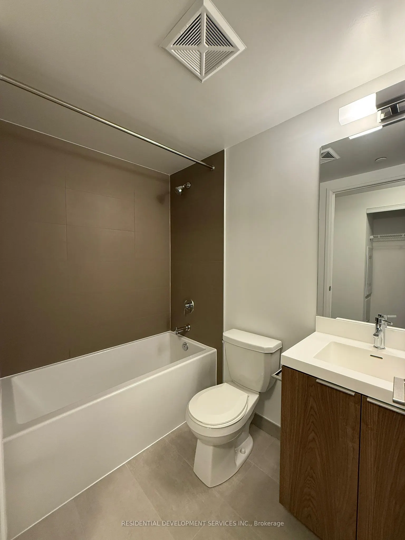 28 Widmer Street, #2827