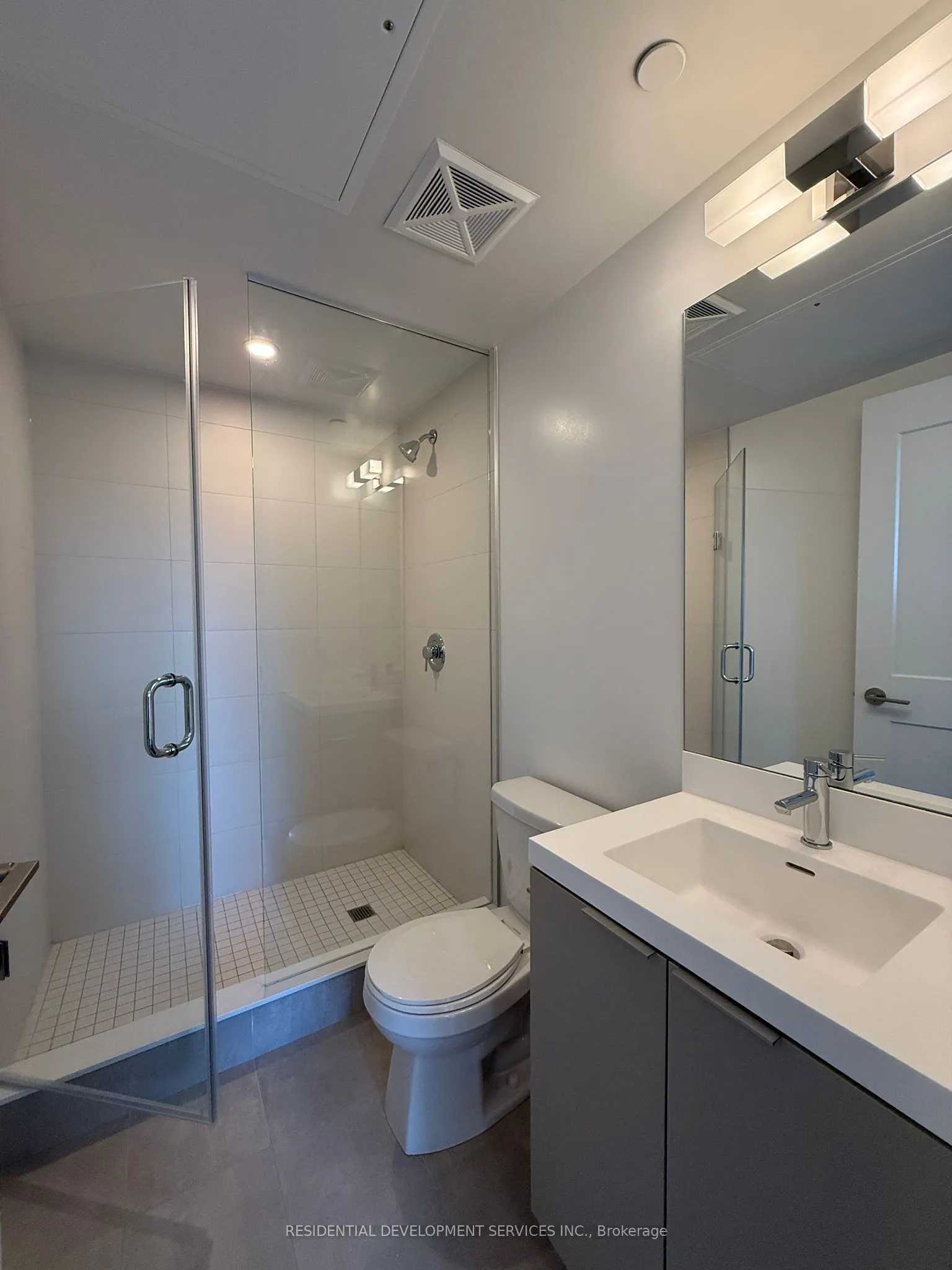 28 Widmer Street, #2827