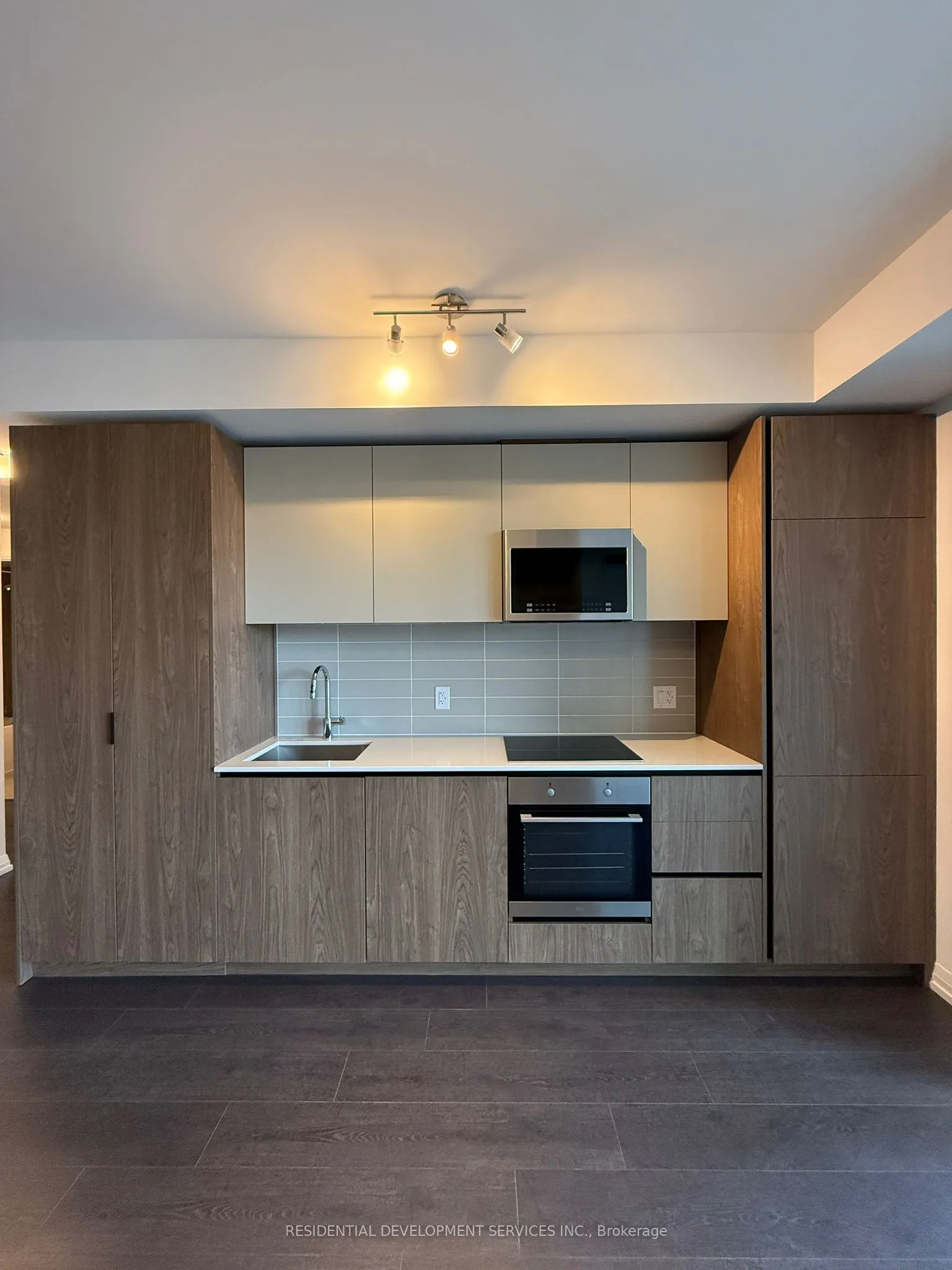 28 Widmer Street, #2827