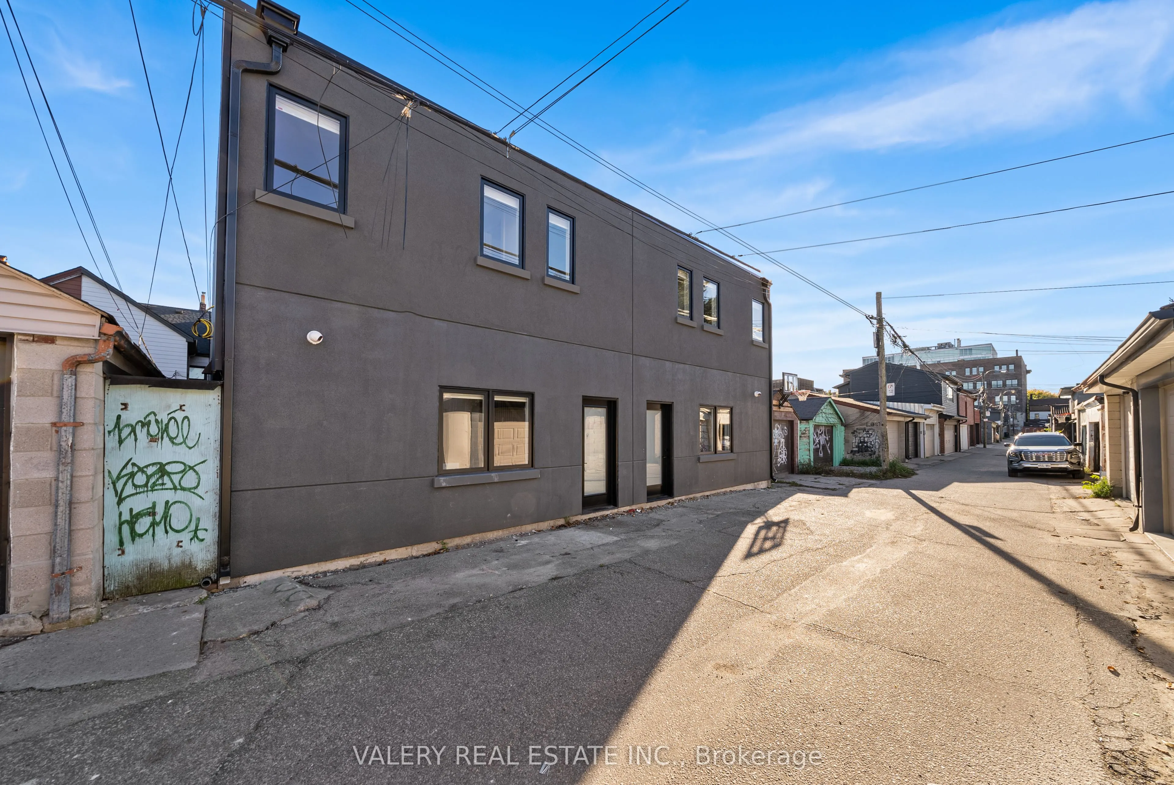 84 Argyle Street, #LANEWAY