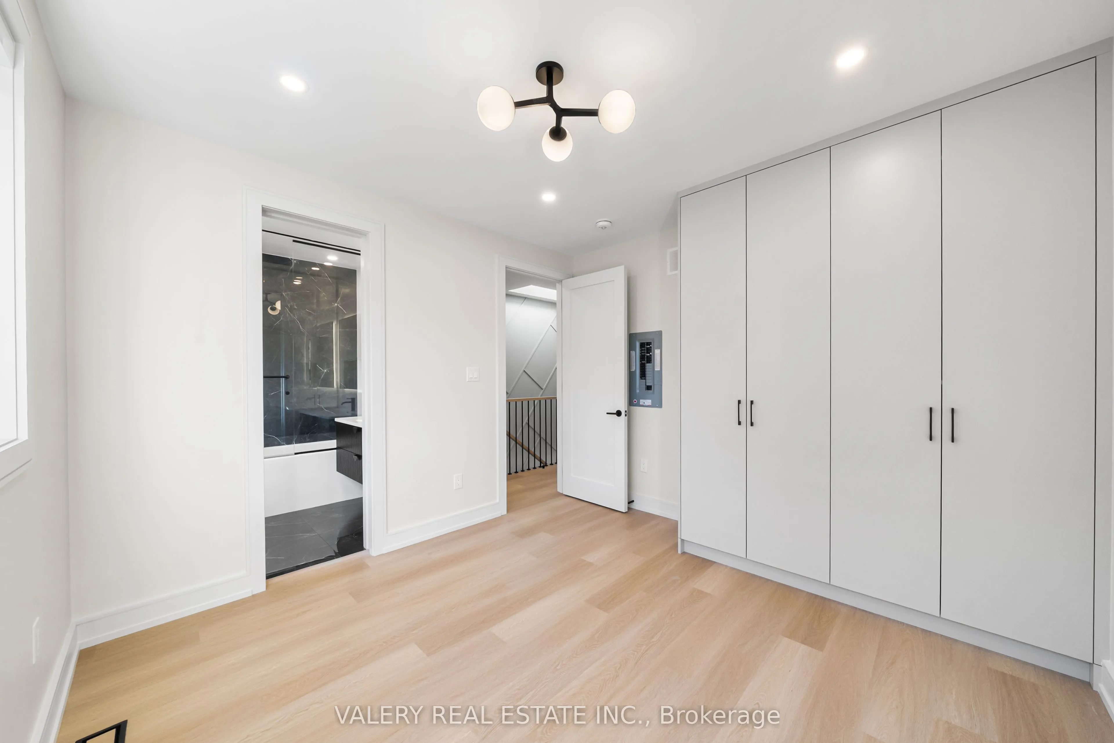 84 Argyle Street, #LANEWAY