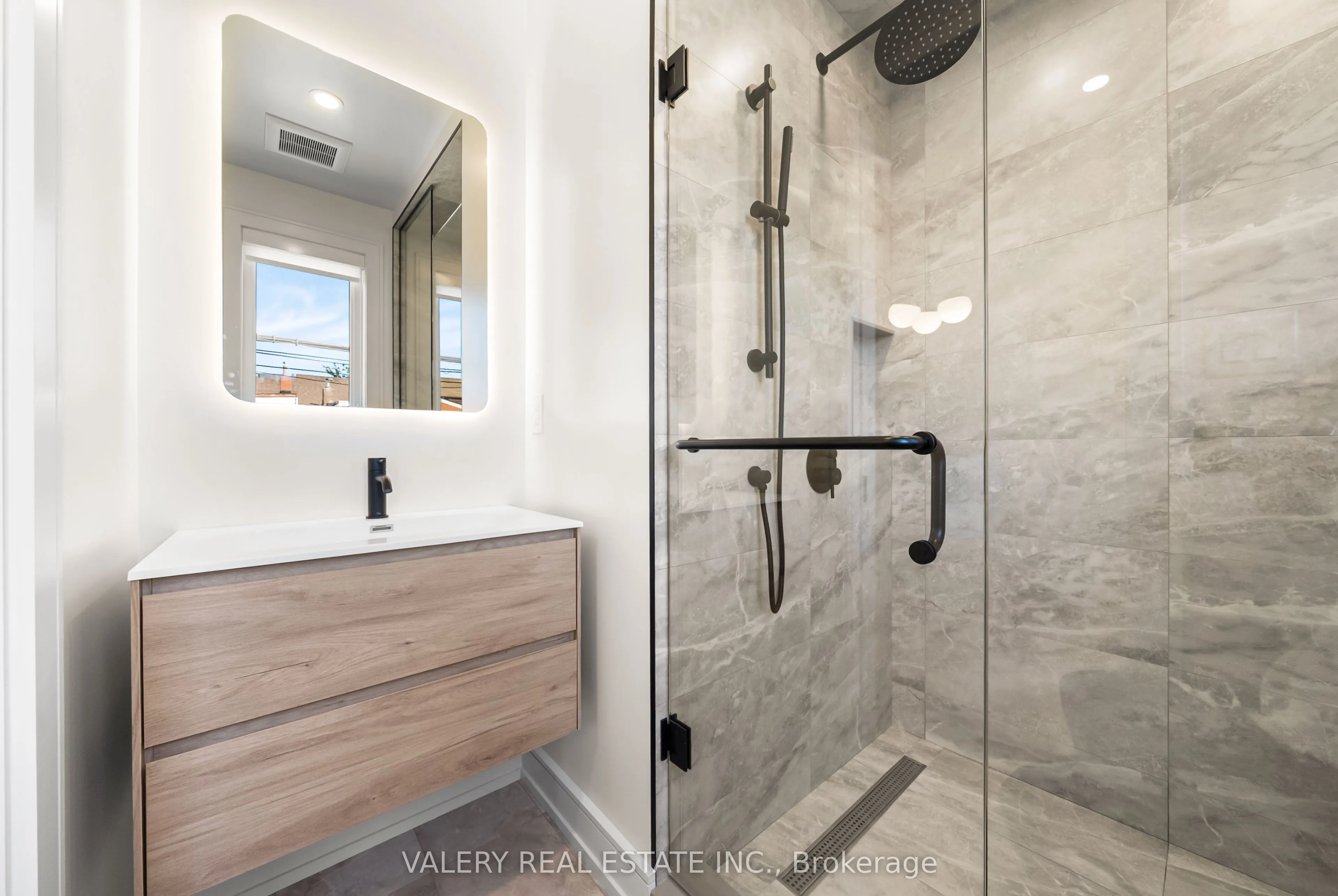84 Argyle Street, #LANEWAY