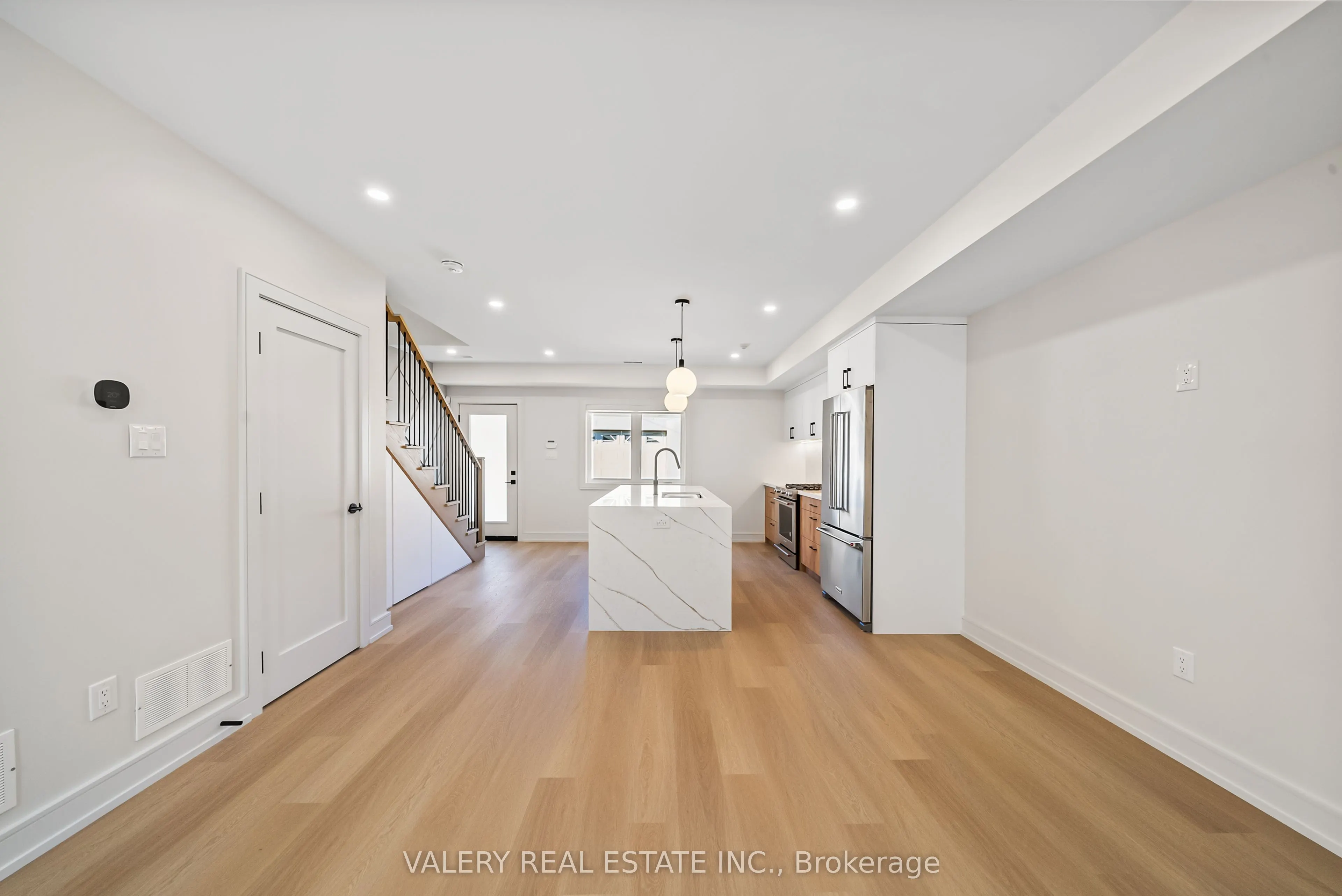 84 Argyle Street, #LANEWAY