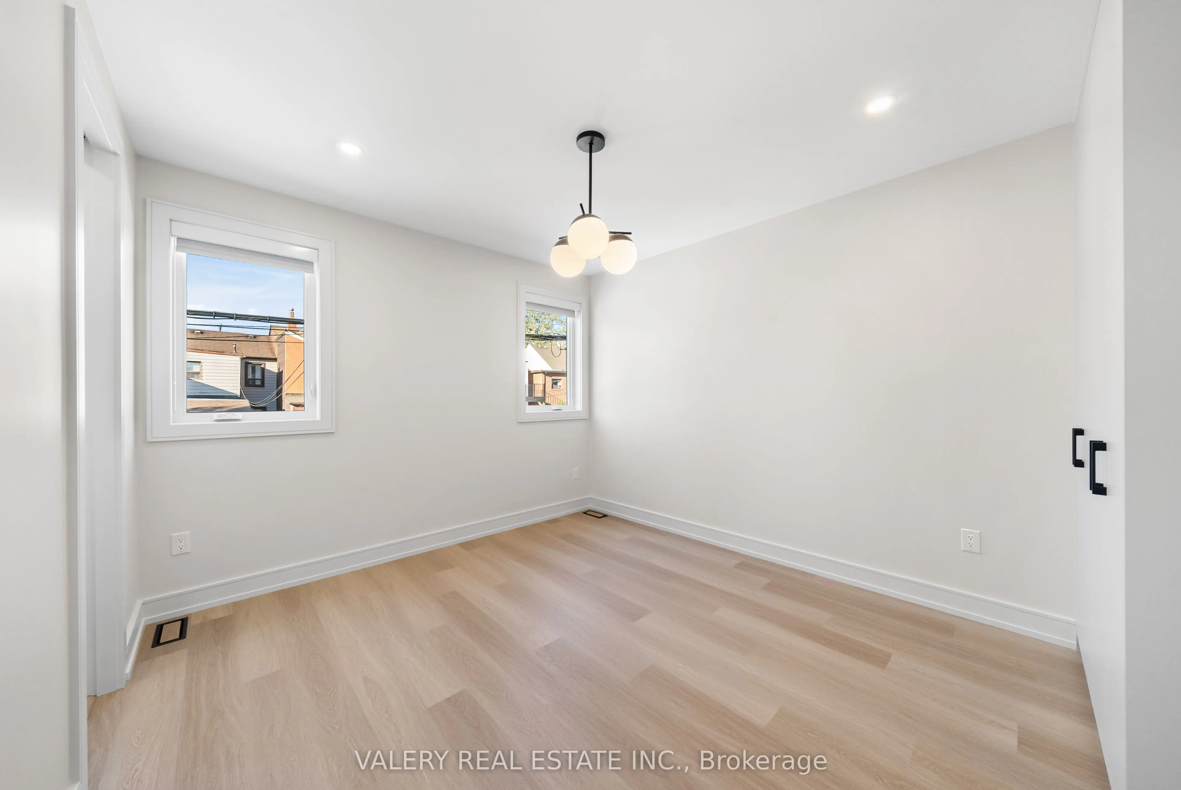 84 Argyle Street, #LANEWAY