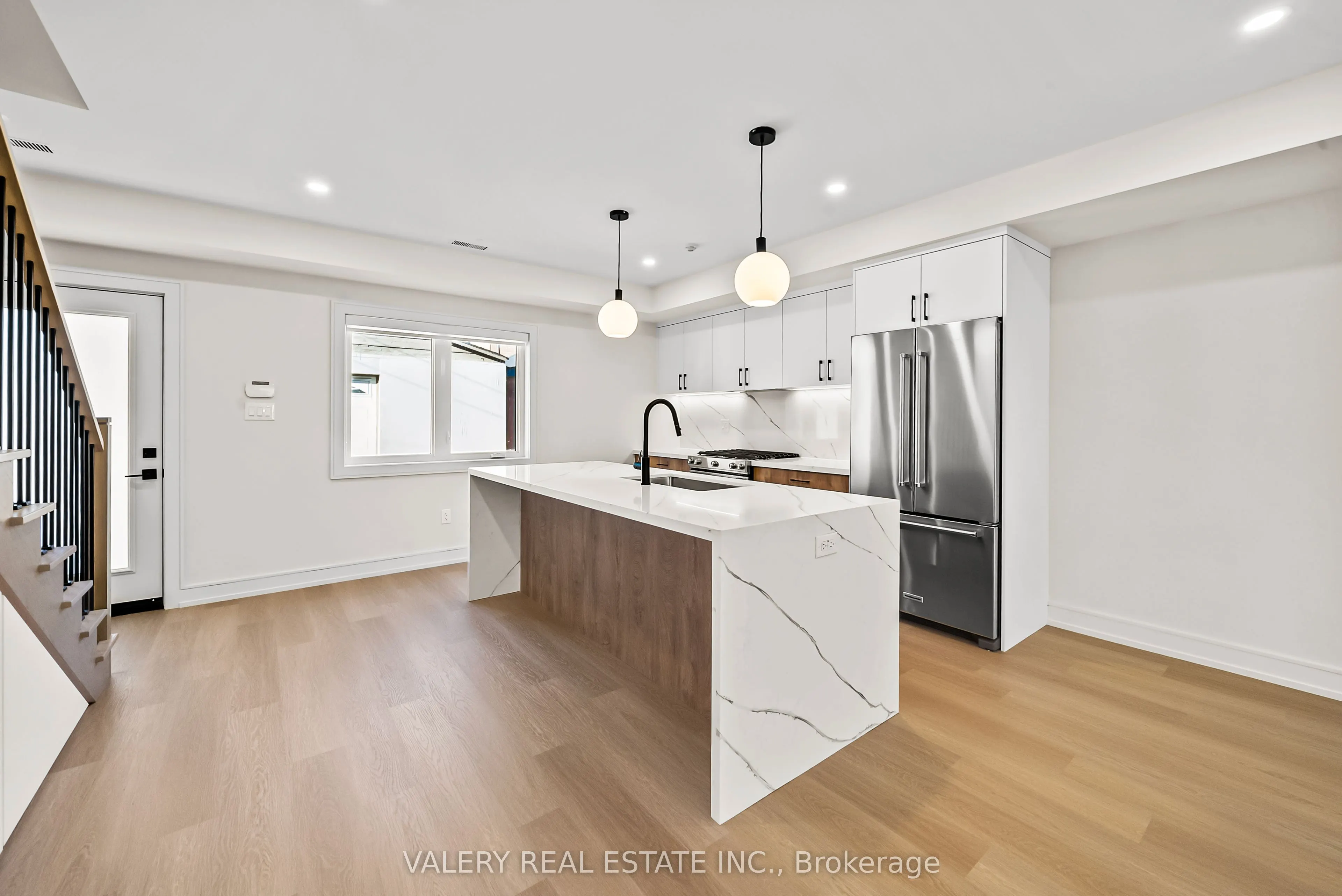 84 Argyle Street, #LANEWAY