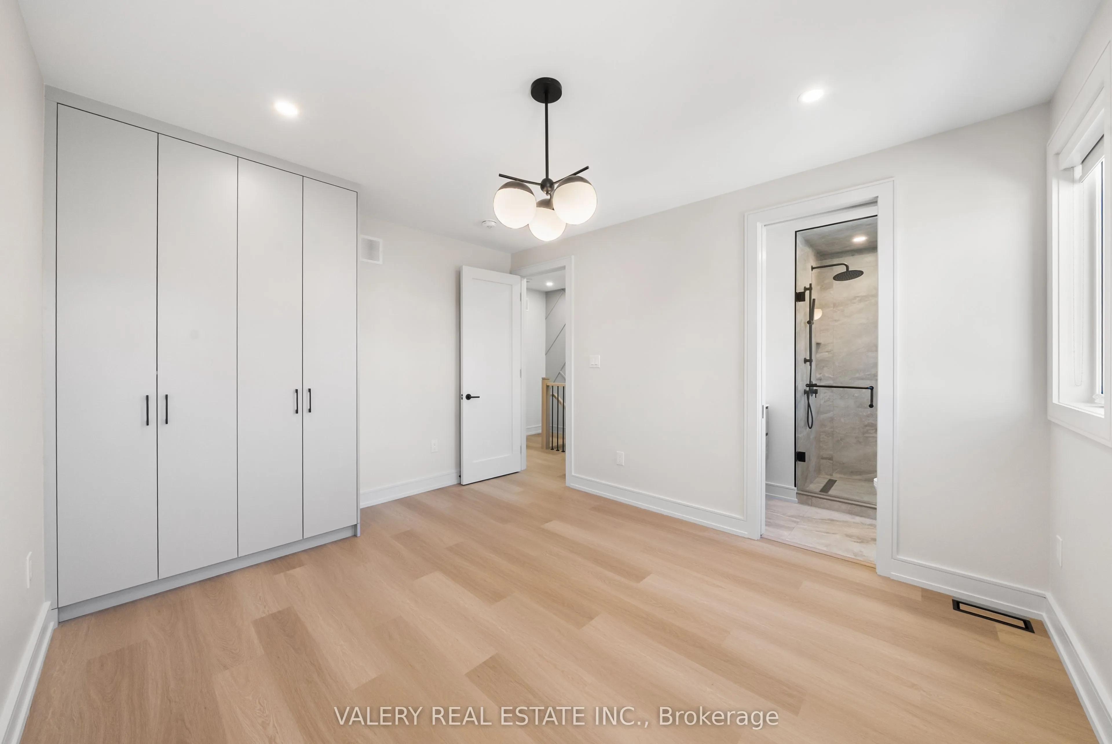 84 Argyle Street, #LANEWAY