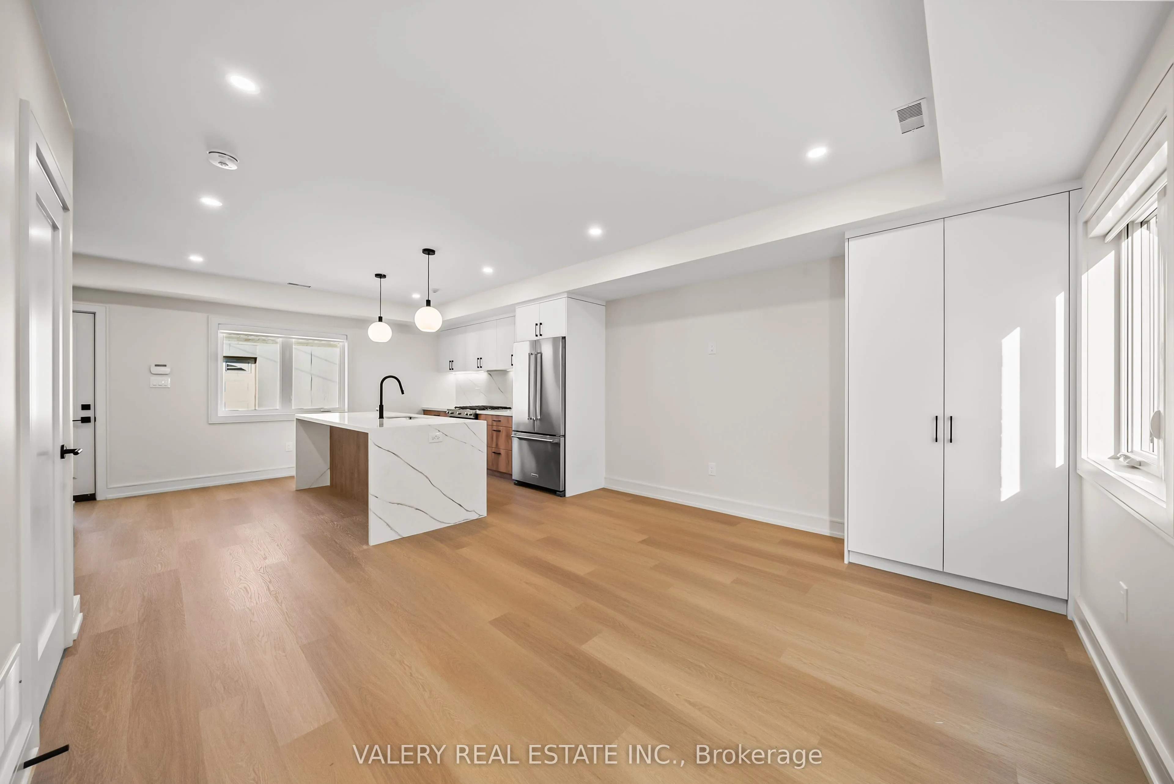 84 Argyle Street, #LANEWAY
