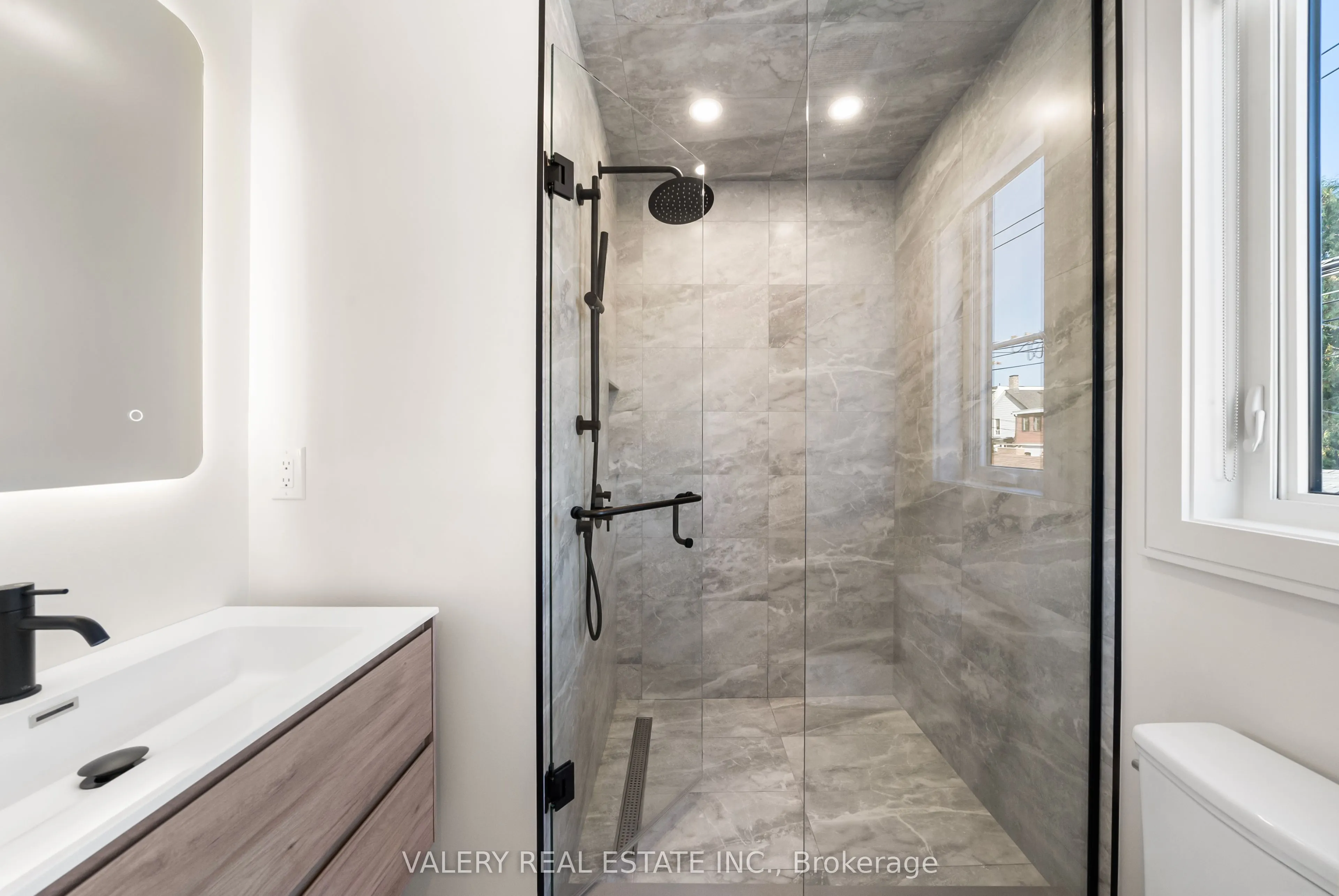 84 Argyle Street, #LANEWAY