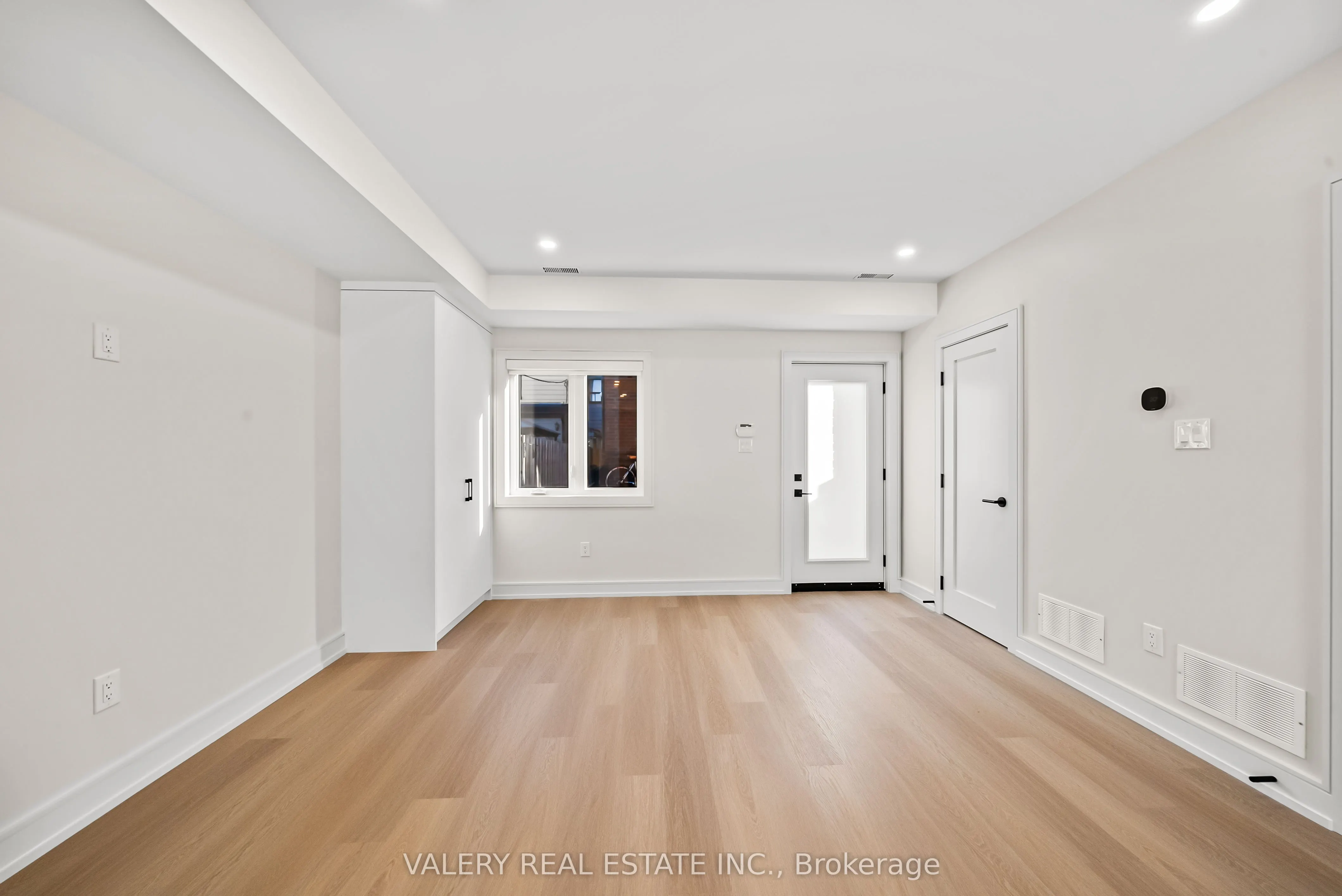 84 Argyle Street, #LANEWAY
