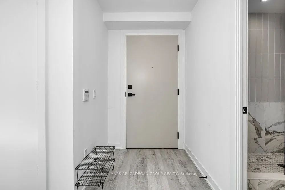 327 King Street W, #4003