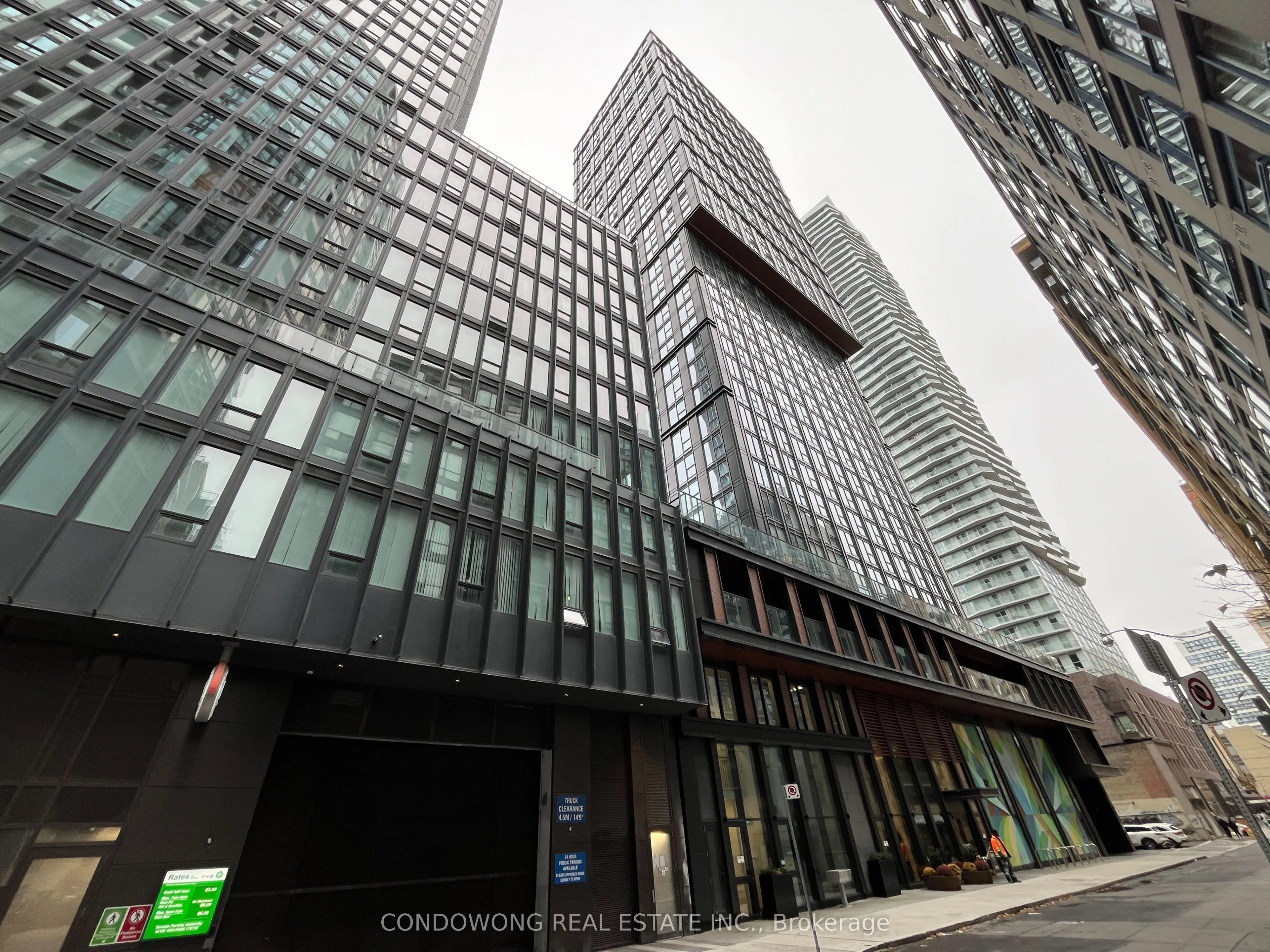82 Dalhousie Street, #4206
