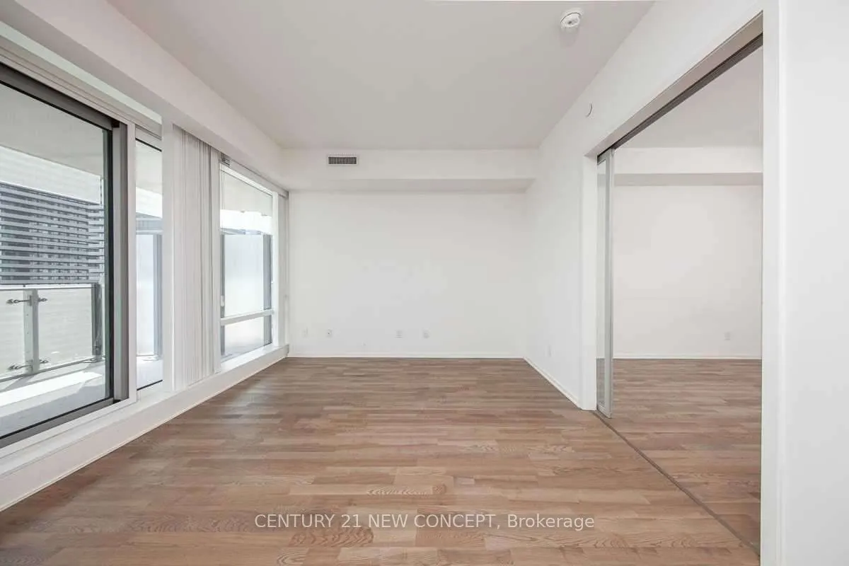 1 Bloor Street E, #2402