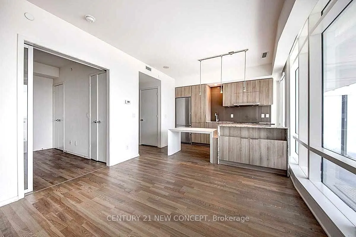 1 Bloor Street E, #2402