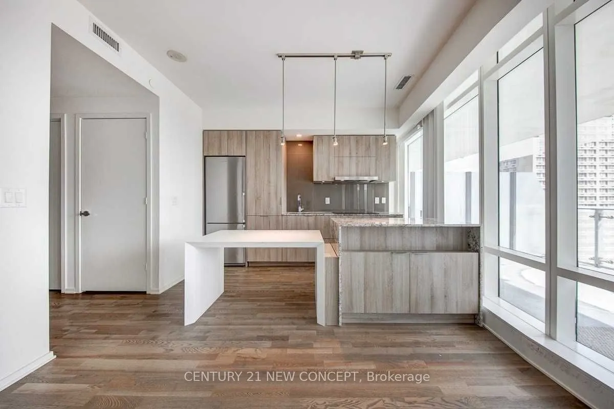 1 Bloor Street E, #2402