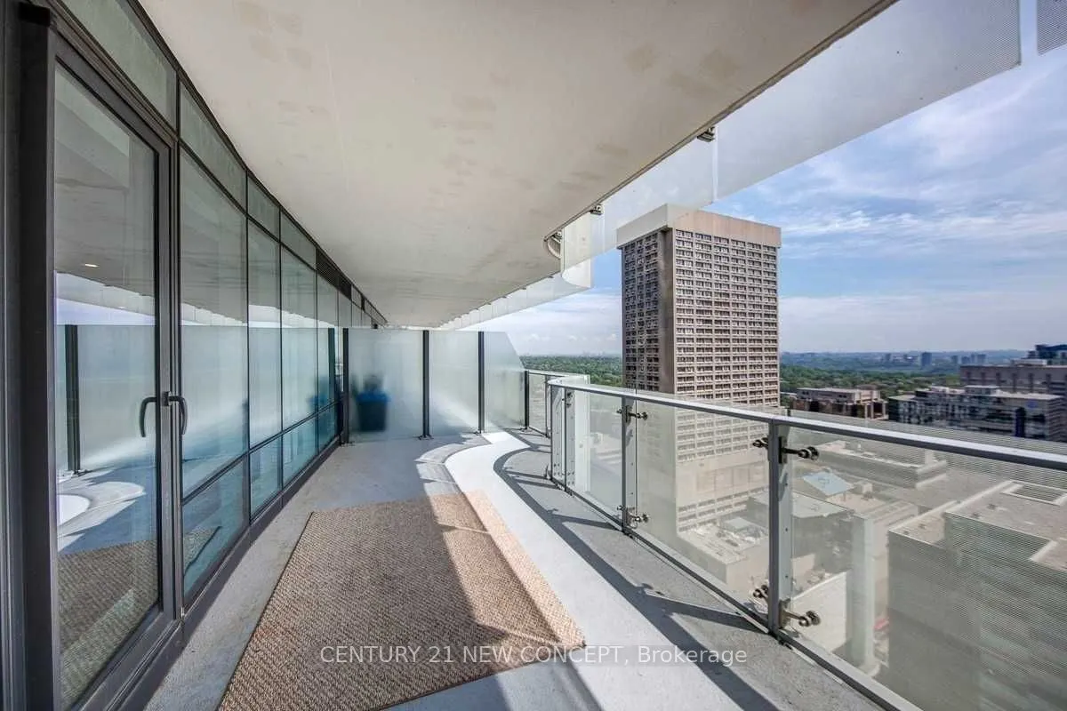 1 Bloor Street E, #2402