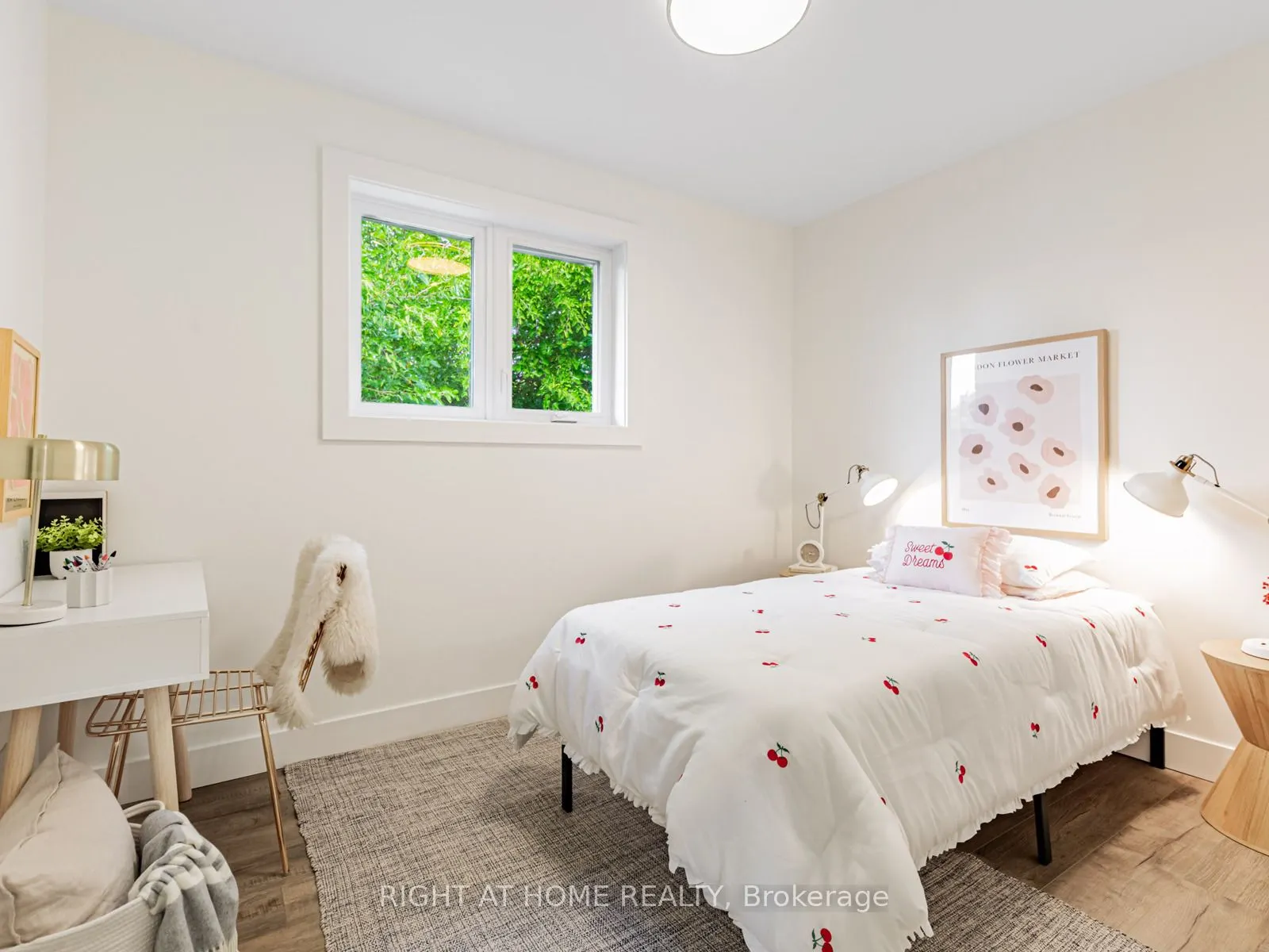 43 Kingland Crescent
