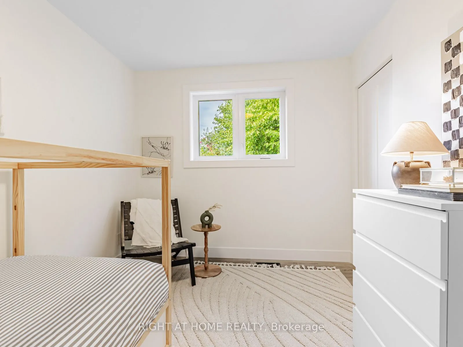 43 Kingland Crescent