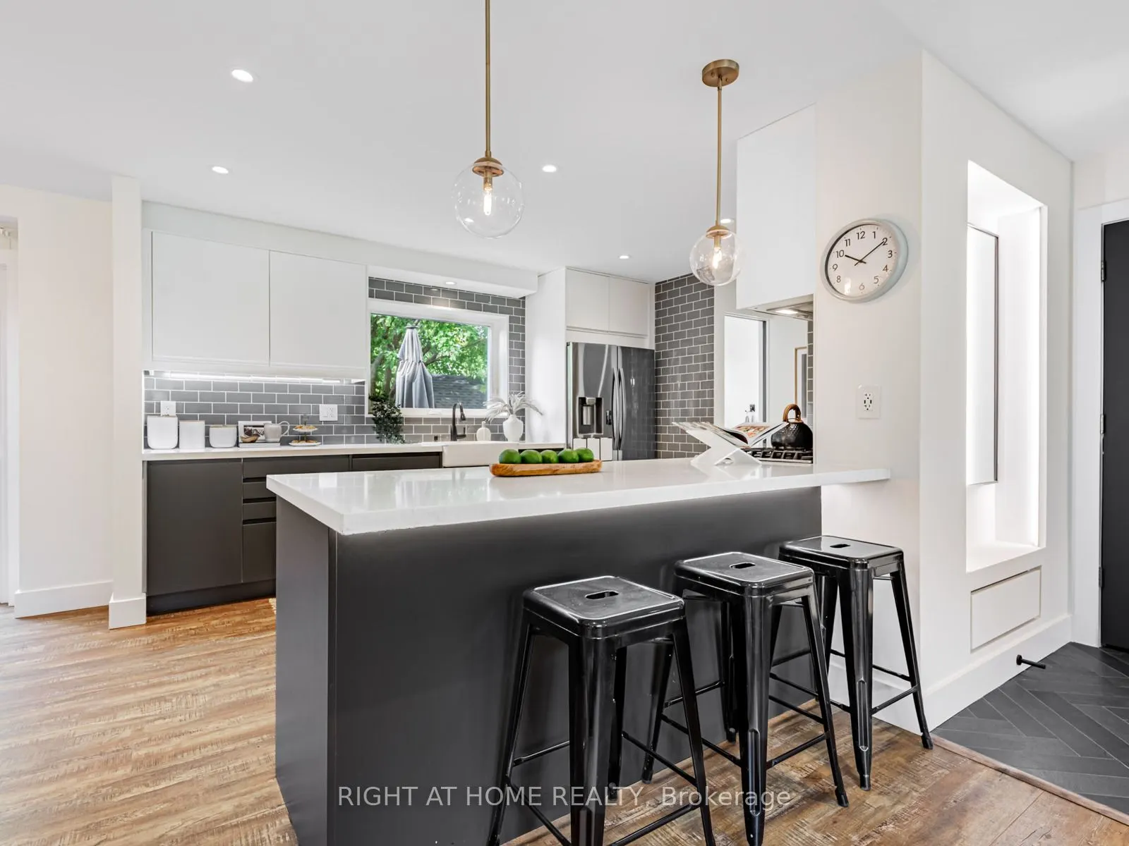 43 Kingland Crescent