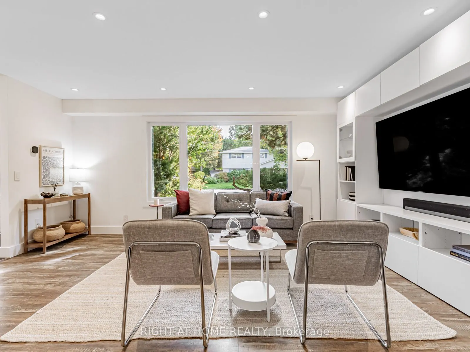 43 Kingland Crescent