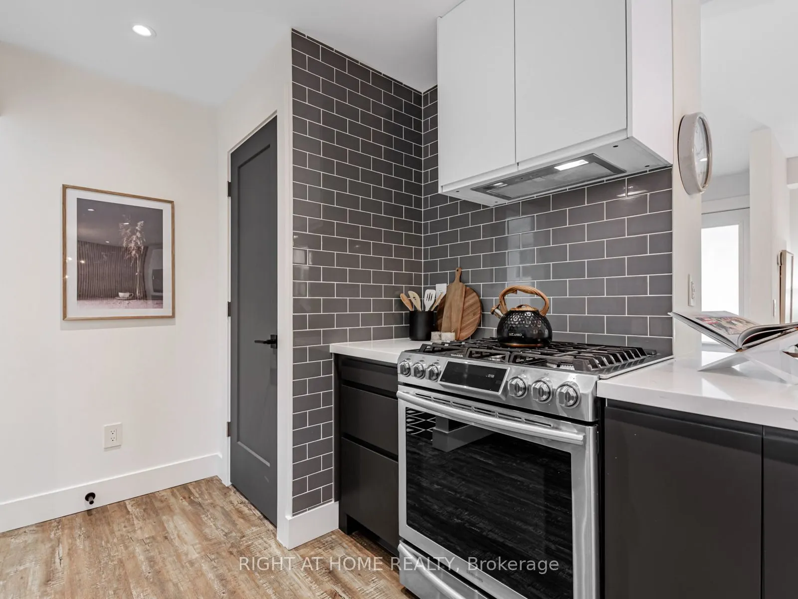 43 Kingland Crescent
