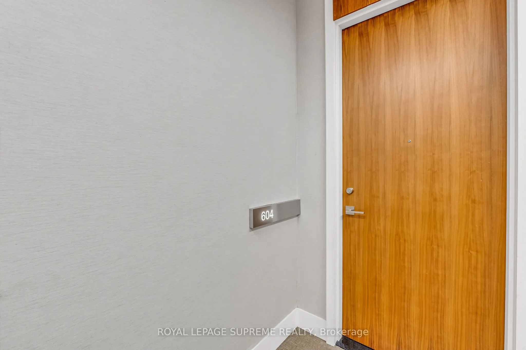 111 St Clair Avenue W, #604