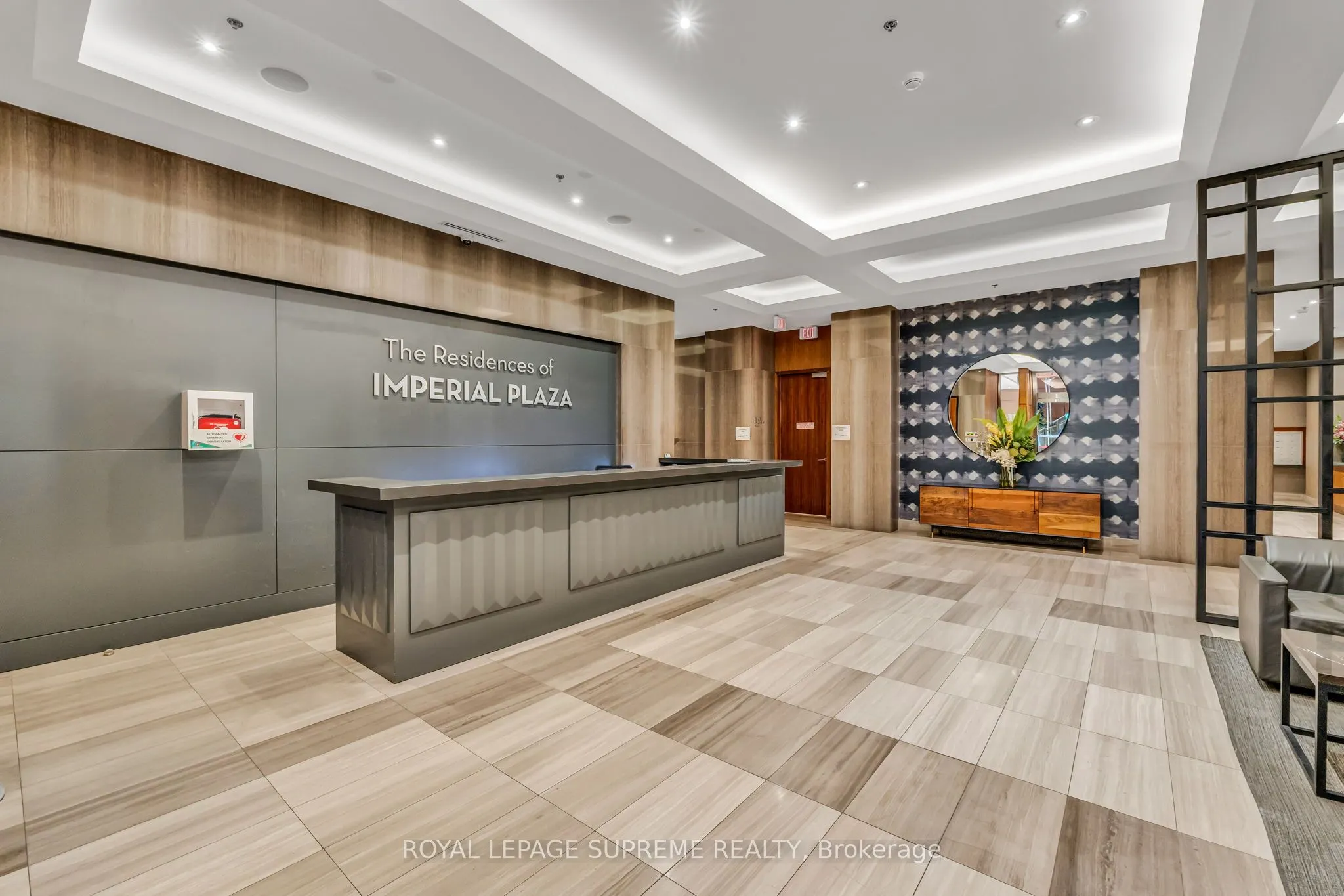 111 St Clair Avenue W, #604