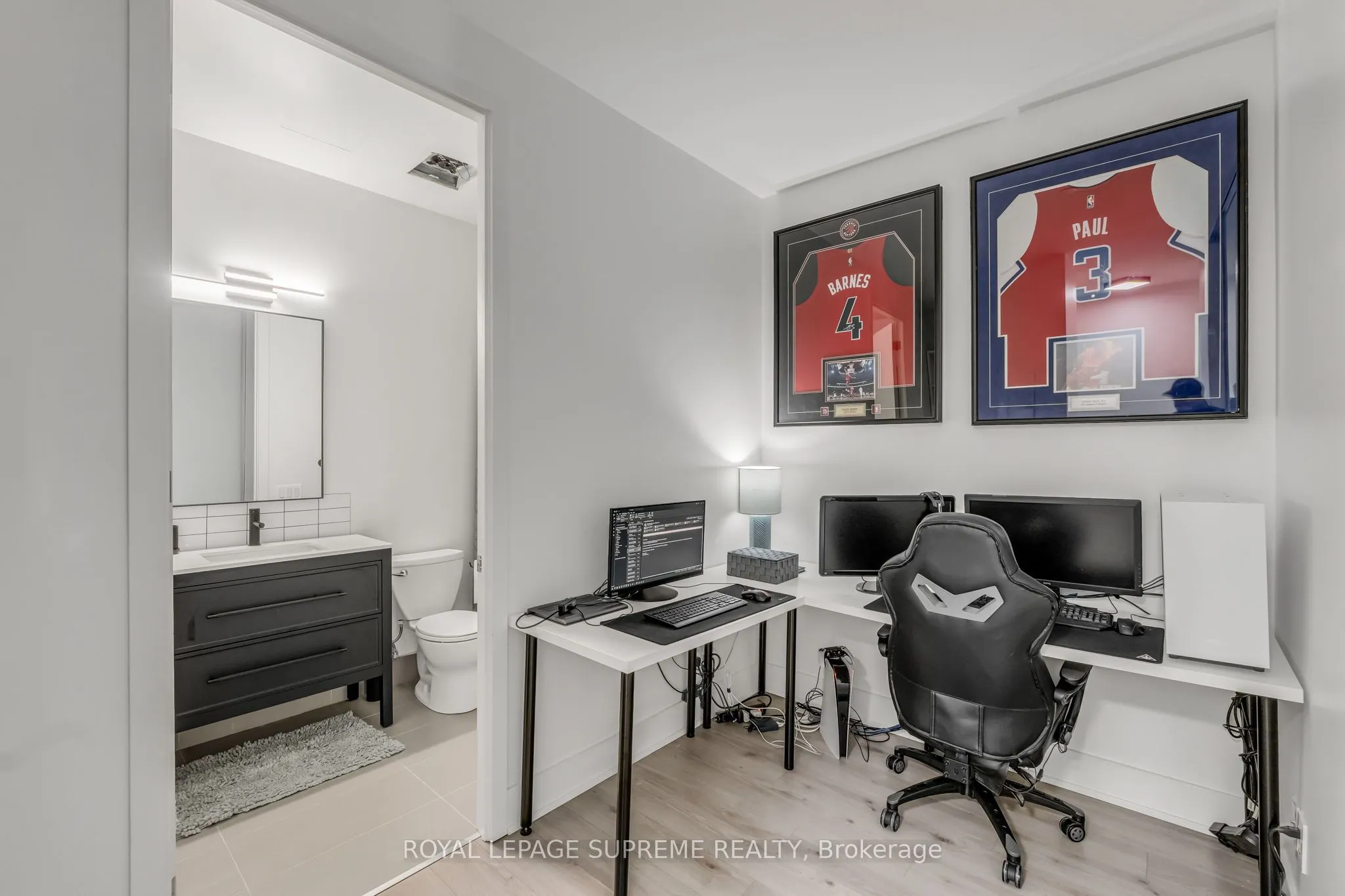 111 St Clair Avenue W, #604