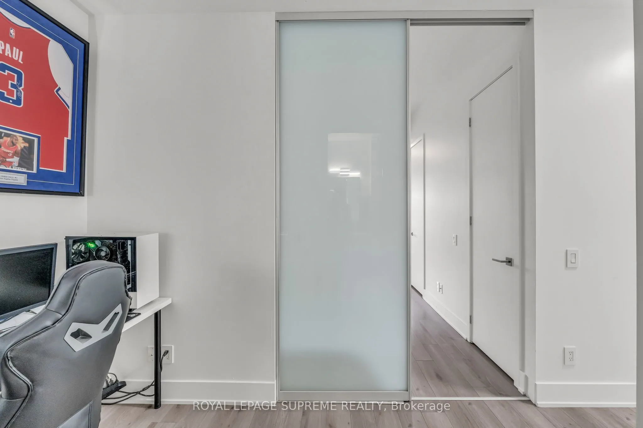 111 St Clair Avenue W, #604