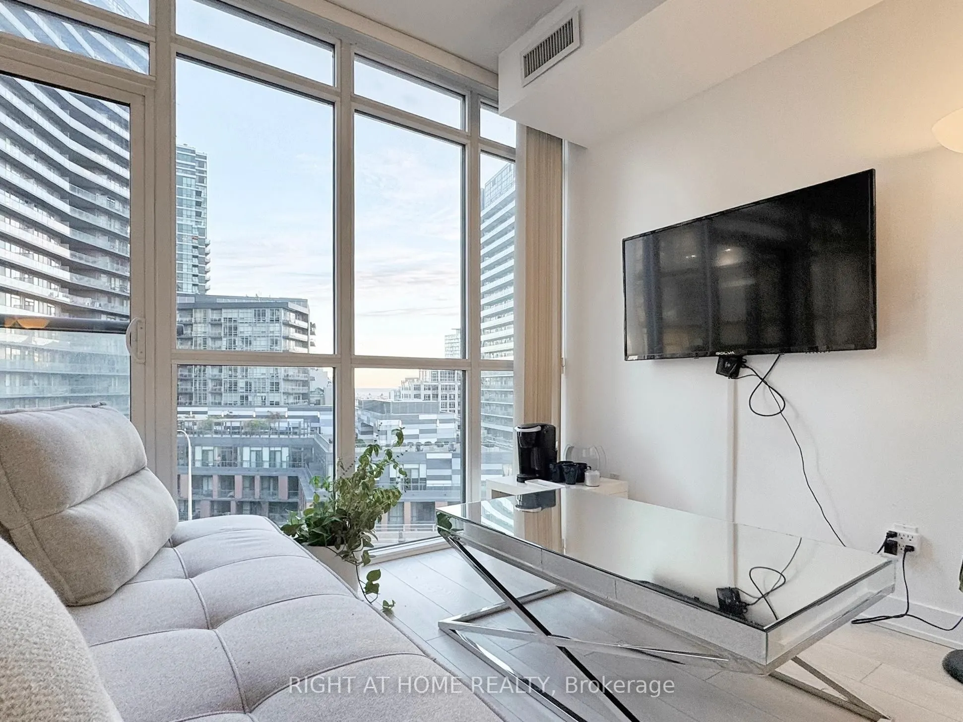 169 Fort York Boulevard, #920