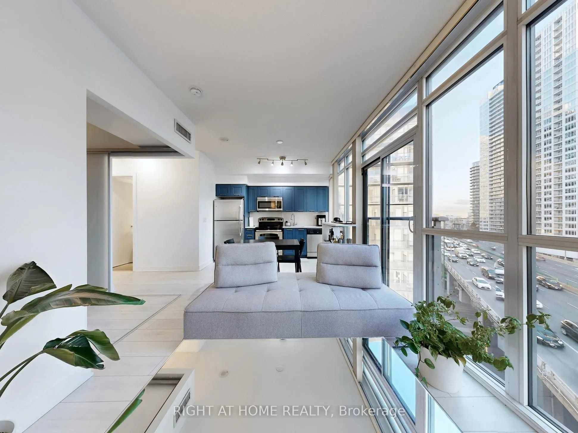 169 Fort York Boulevard, #920