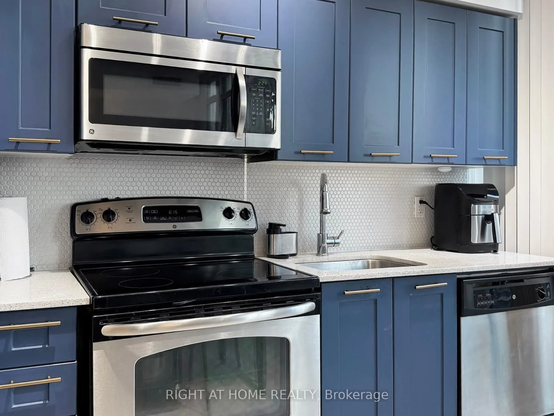 169 Fort York Boulevard, #920