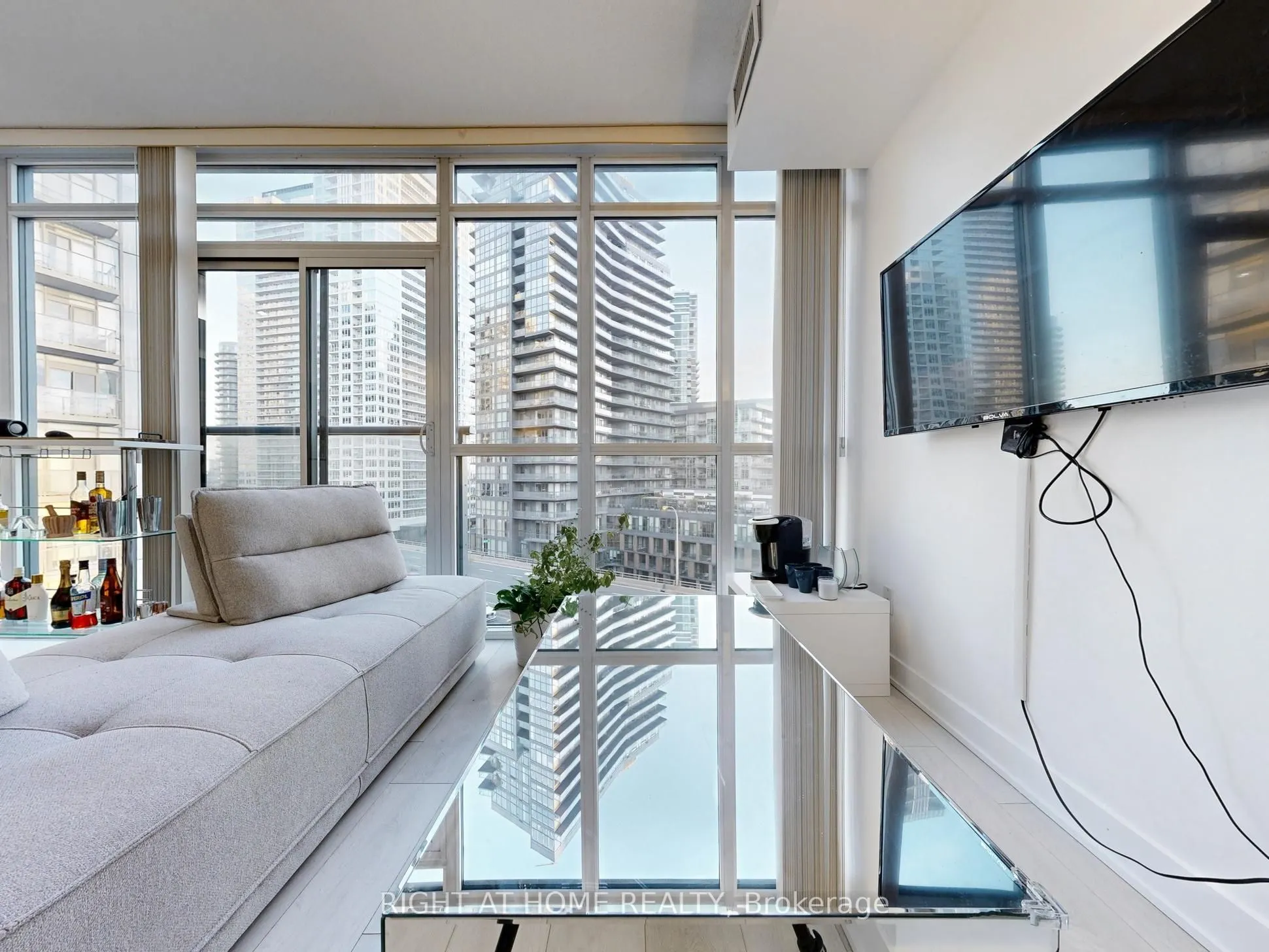 169 Fort York Boulevard, #920