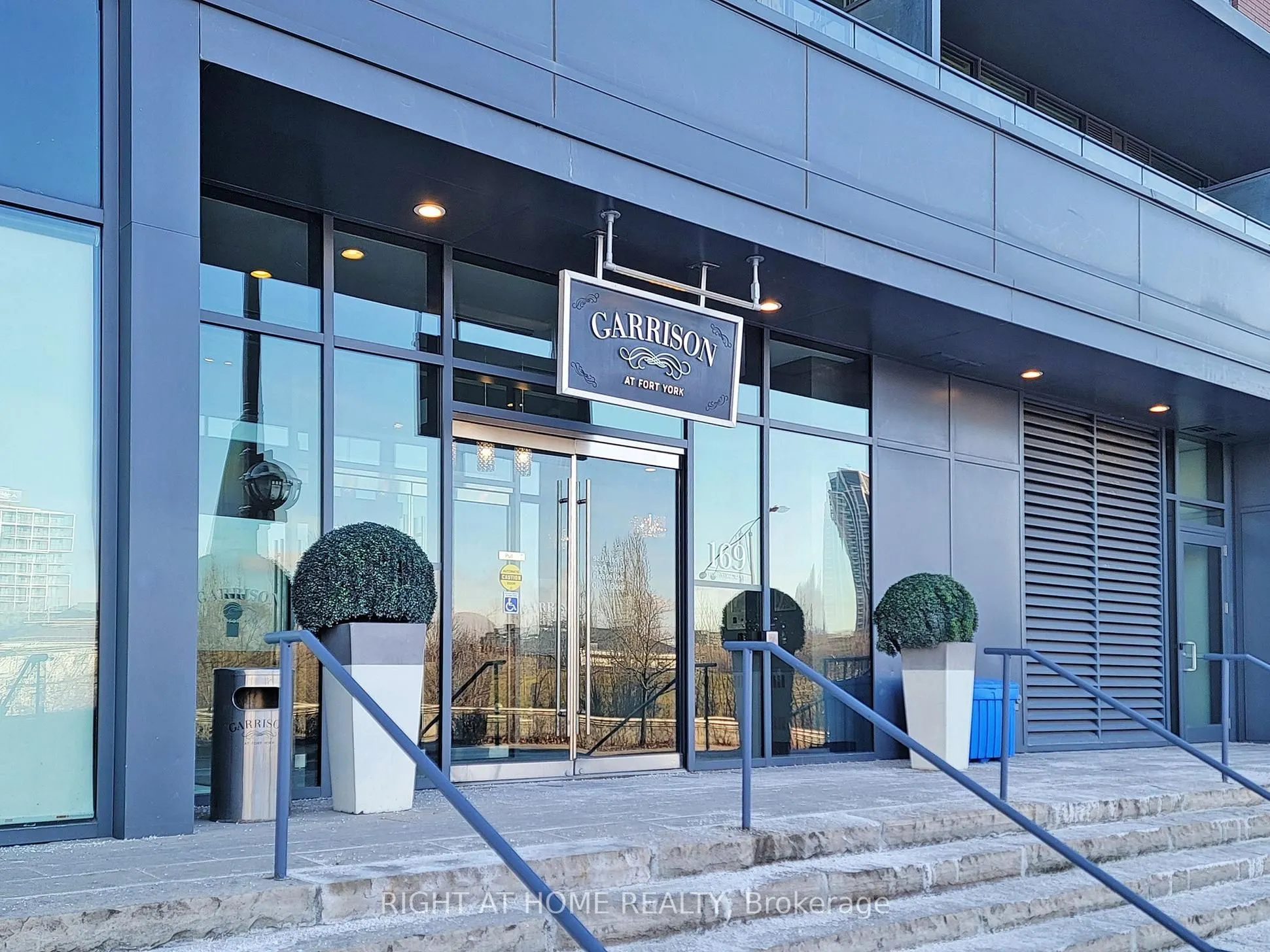 169 Fort York Boulevard, #920