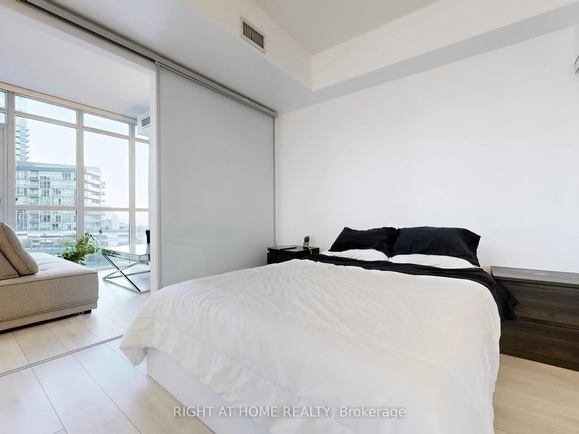169 Fort York Boulevard, #920