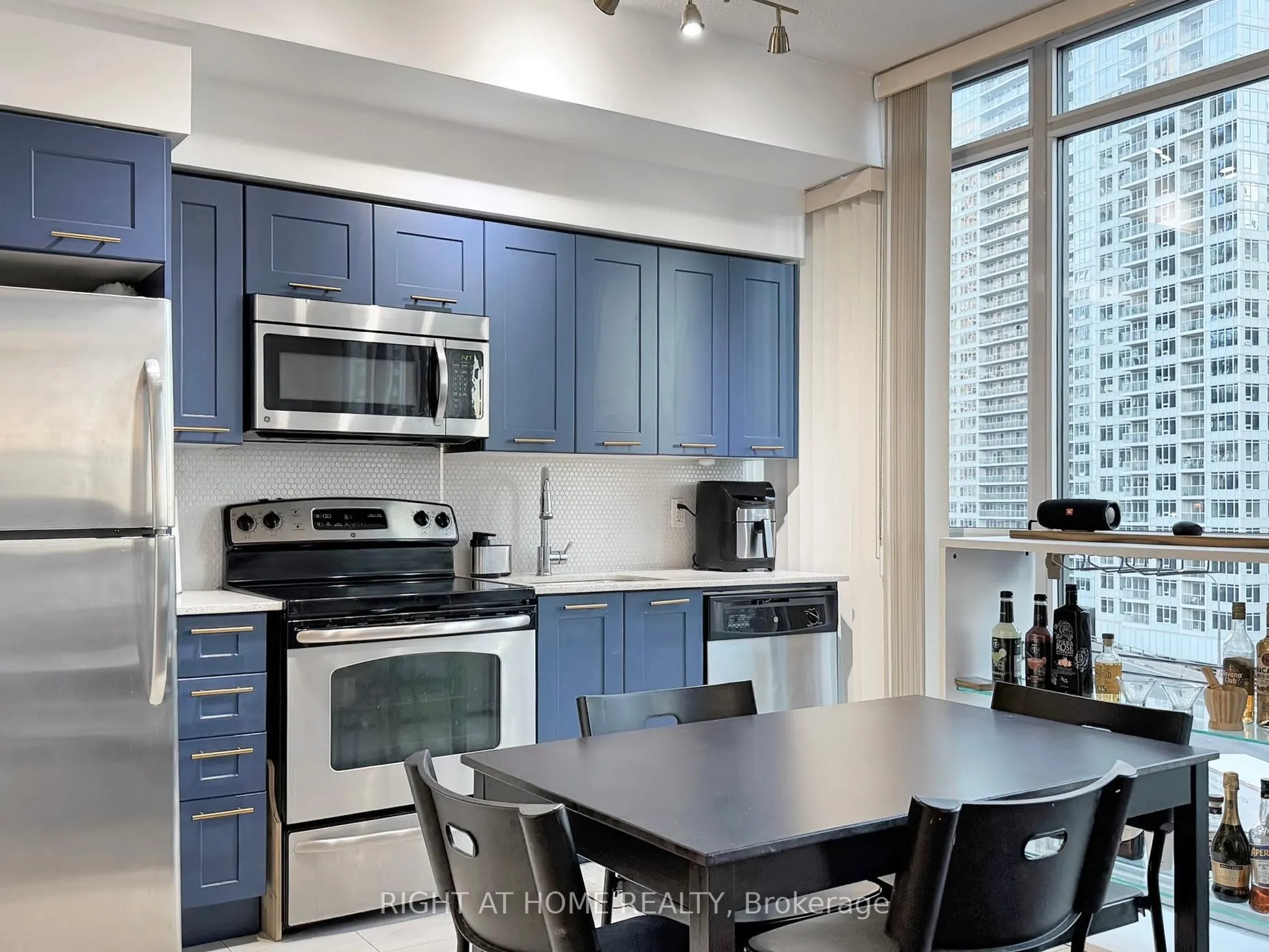 169 Fort York Boulevard, #920