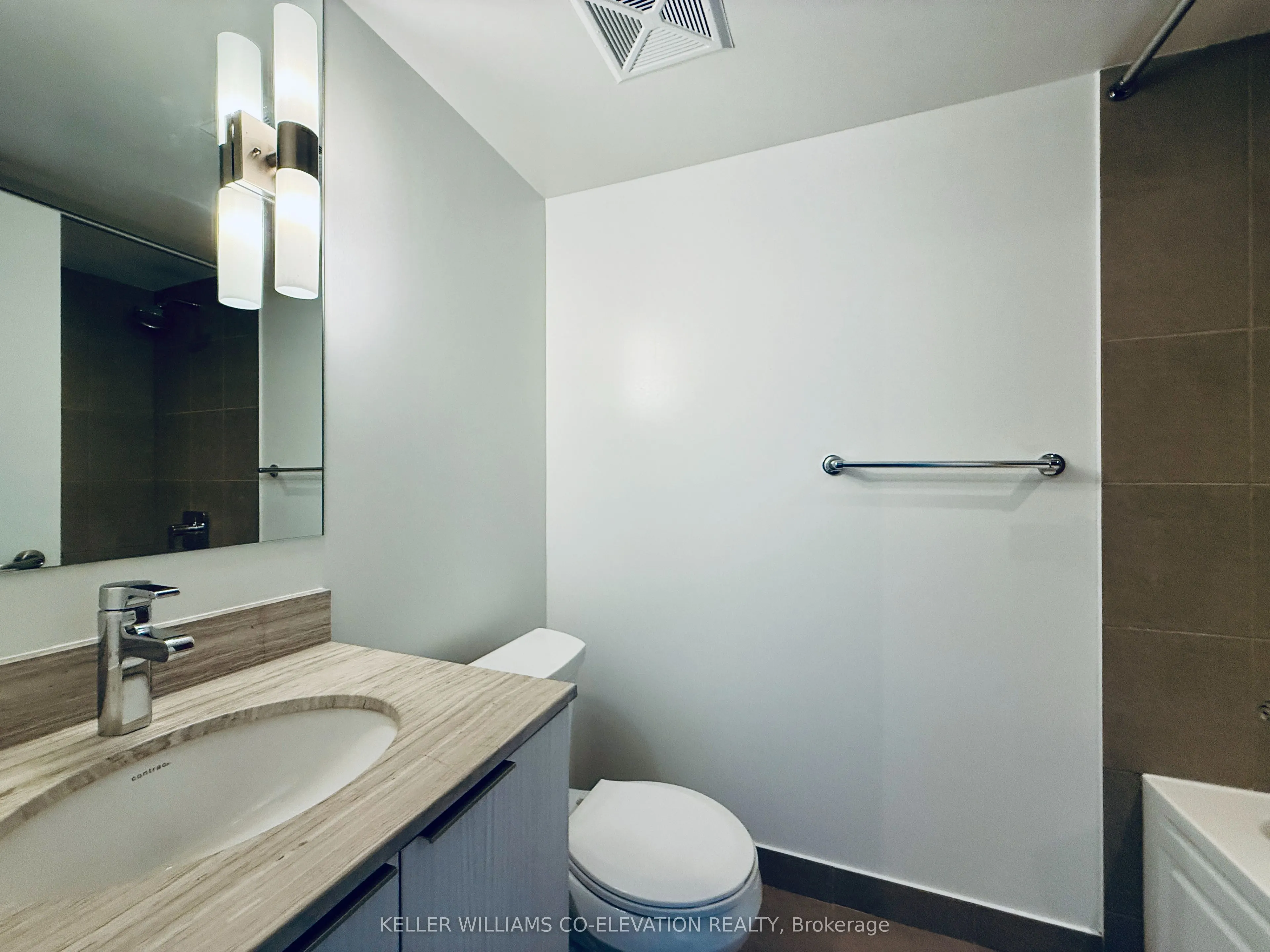 31 Phipps Street, #R603