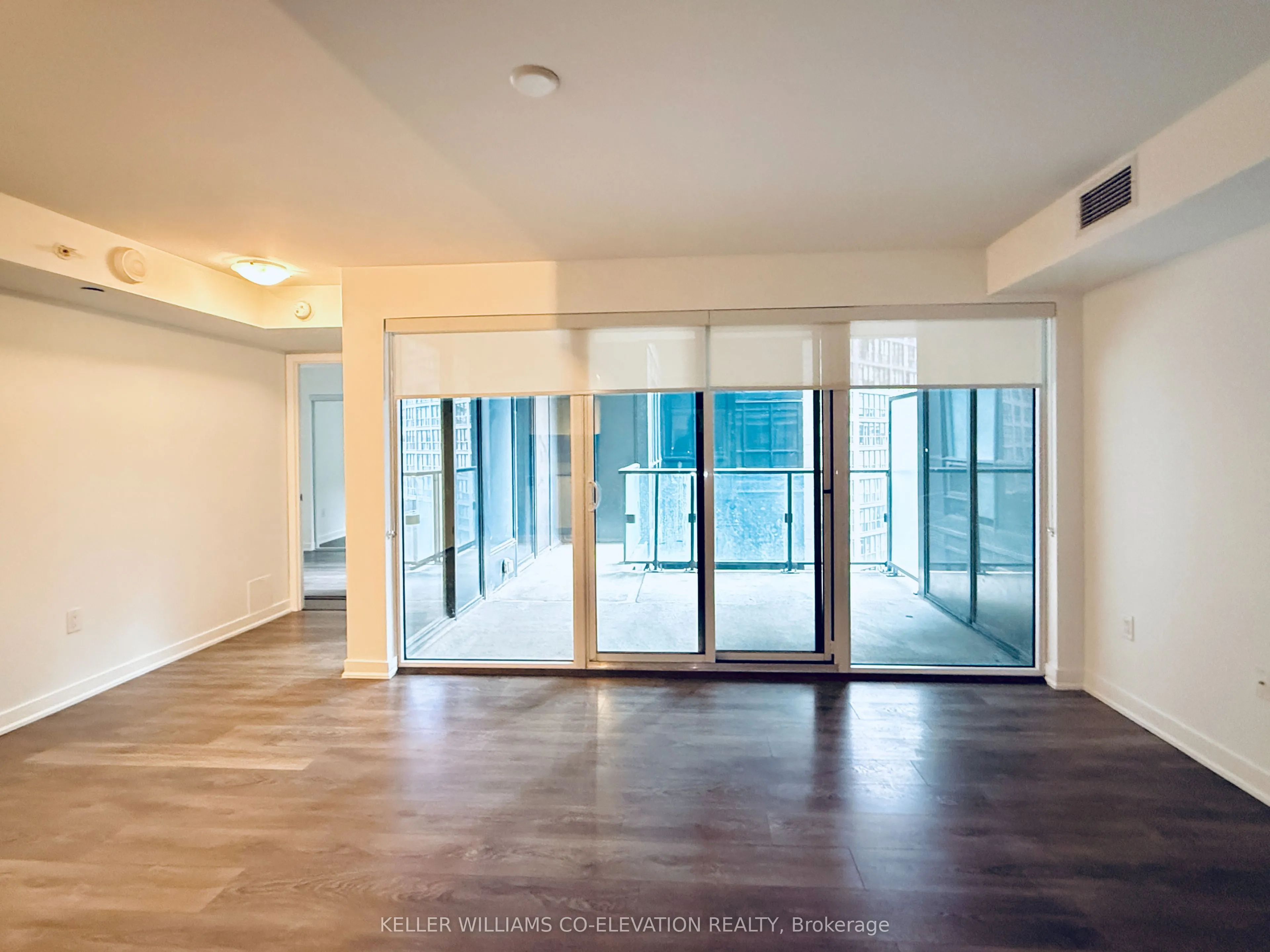 31 Phipps Street, #R603