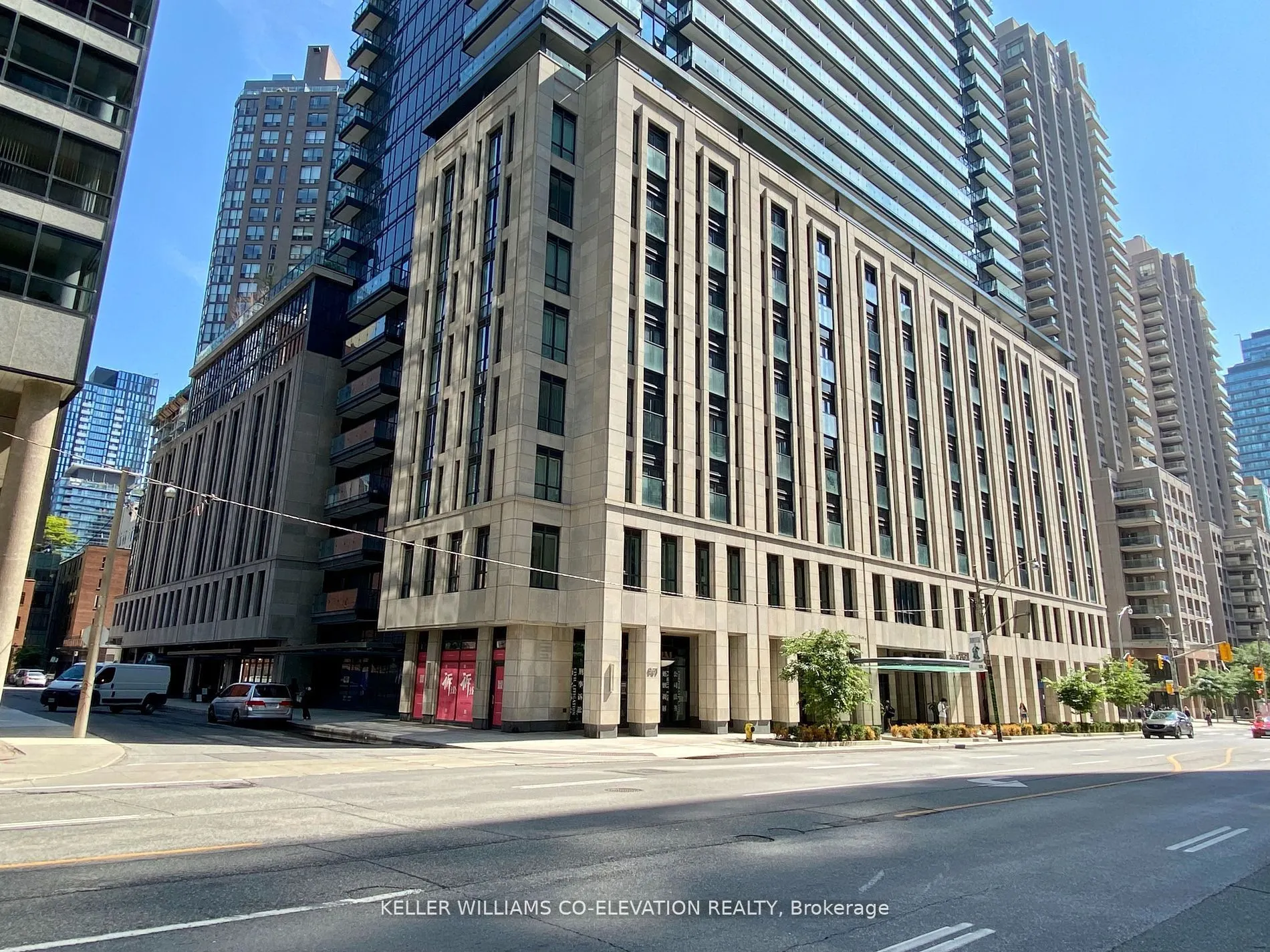 31 Phipps Street, #R603