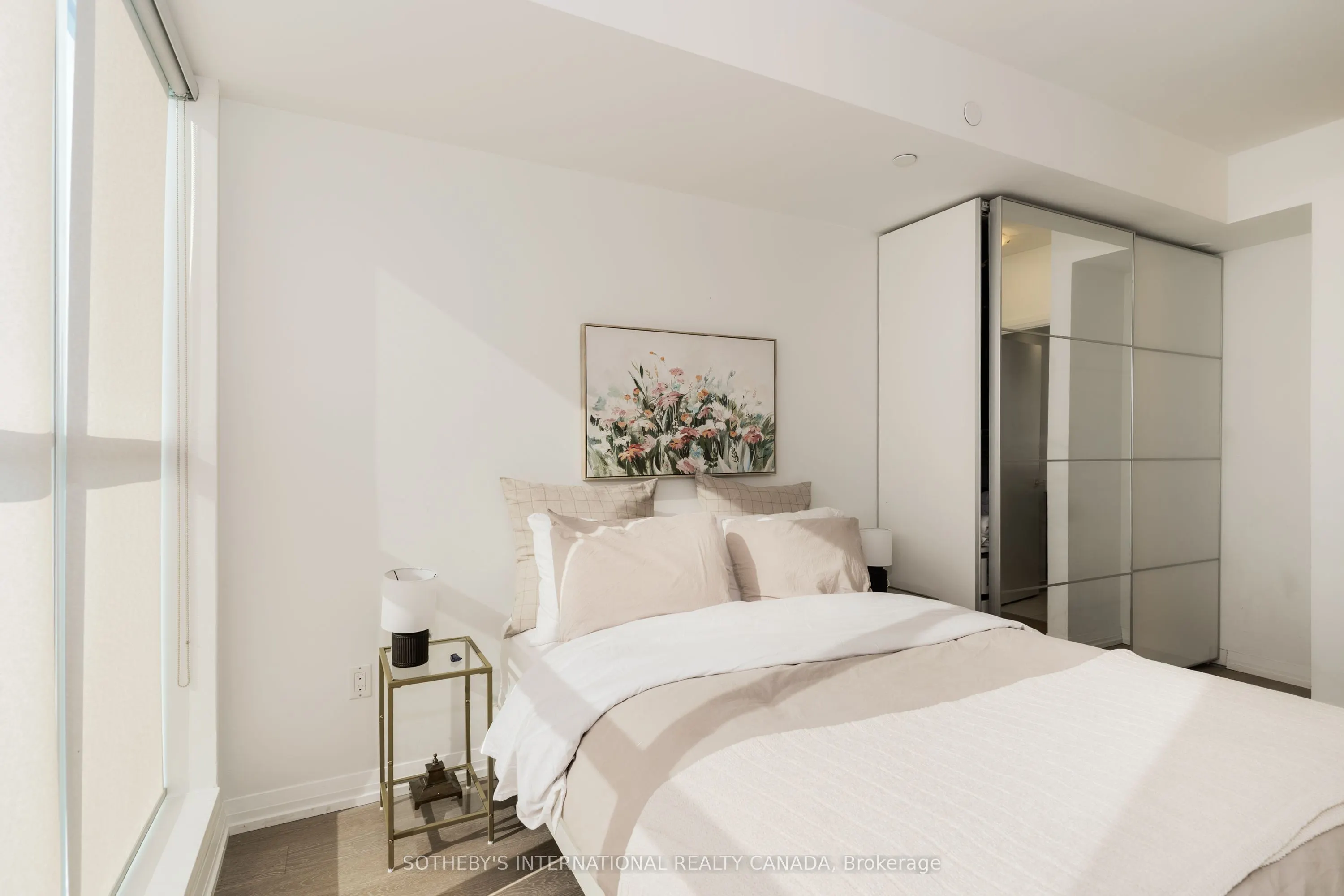 835 St. Clair Avenue W, #707