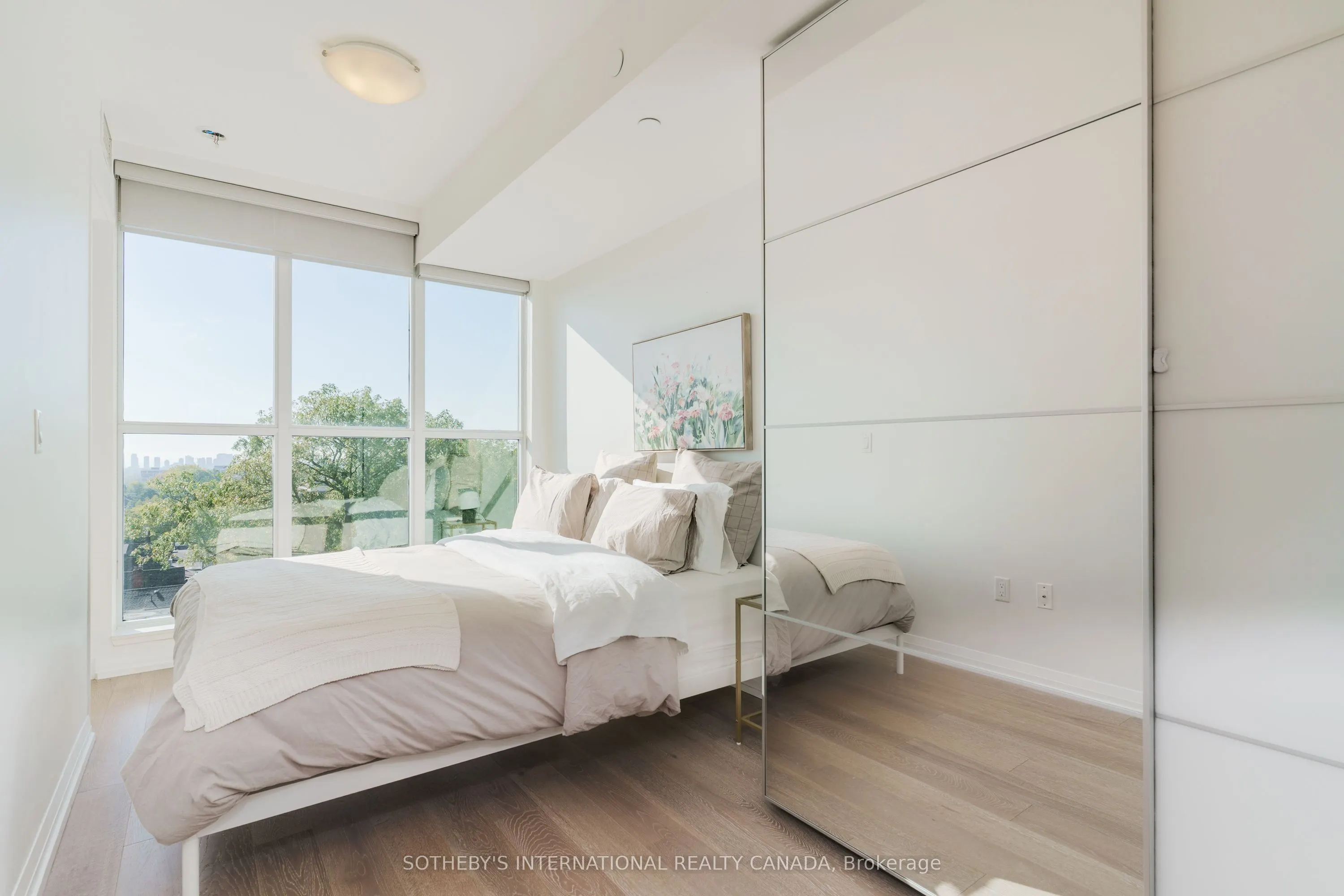 835 St. Clair Avenue W, #707
