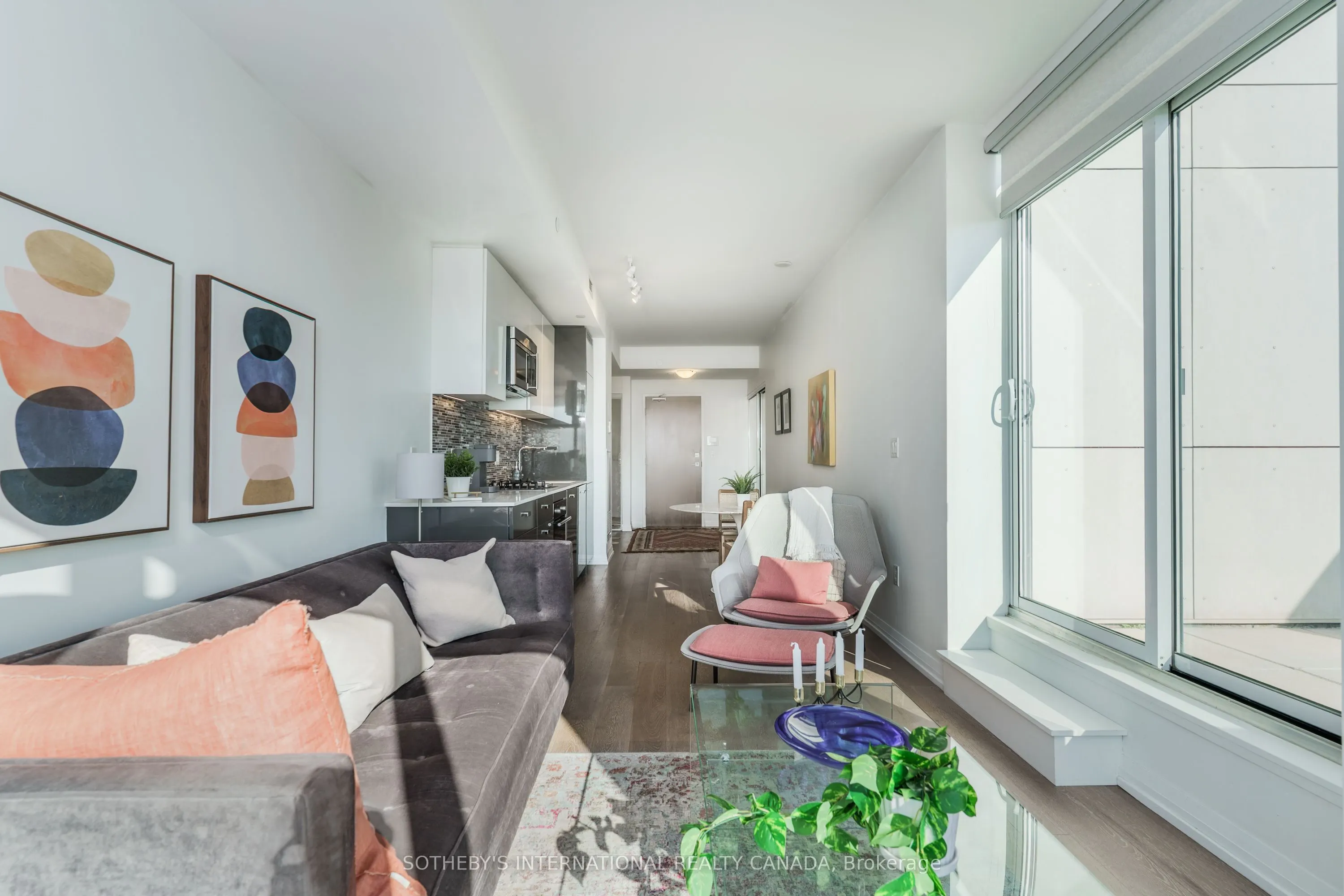 835 St. Clair Avenue W, #707