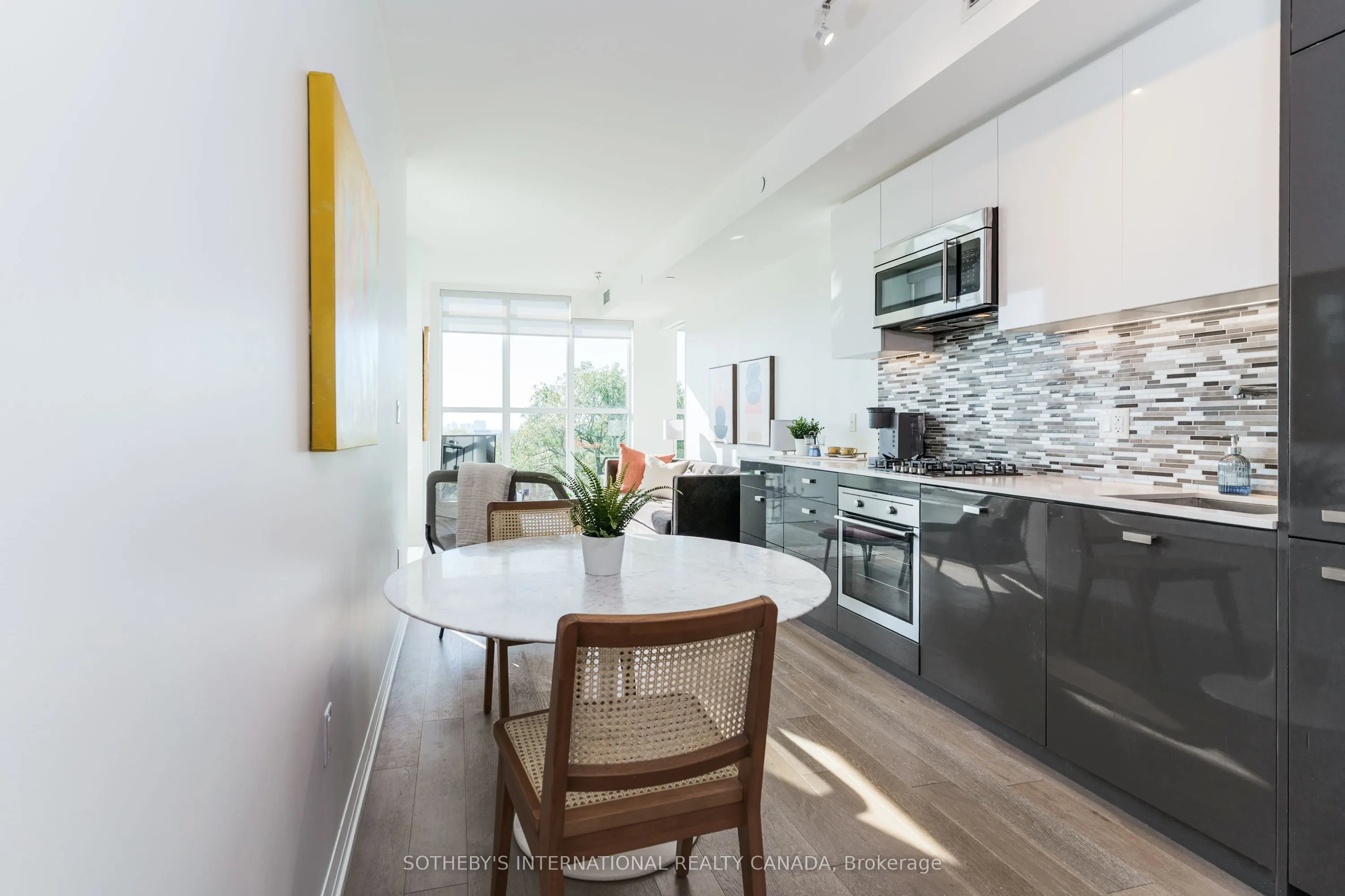 835 St. Clair Avenue W, #707