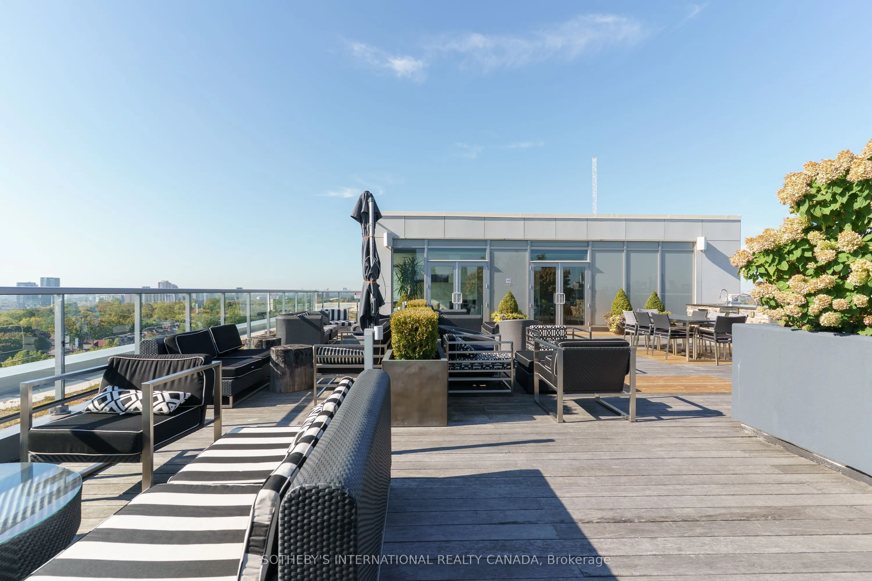 835 St. Clair Avenue W, #707
