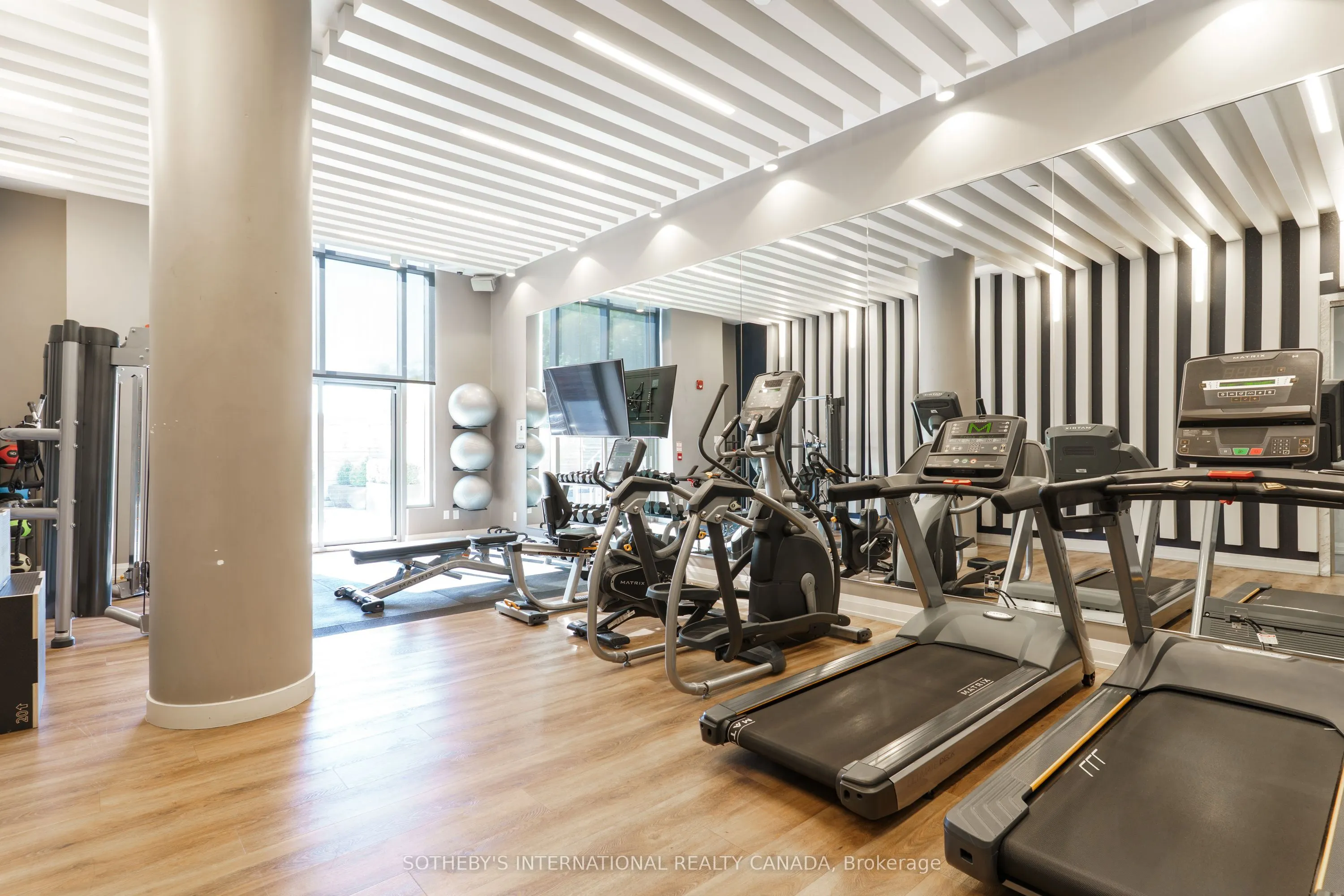 835 St. Clair Avenue W, #707
