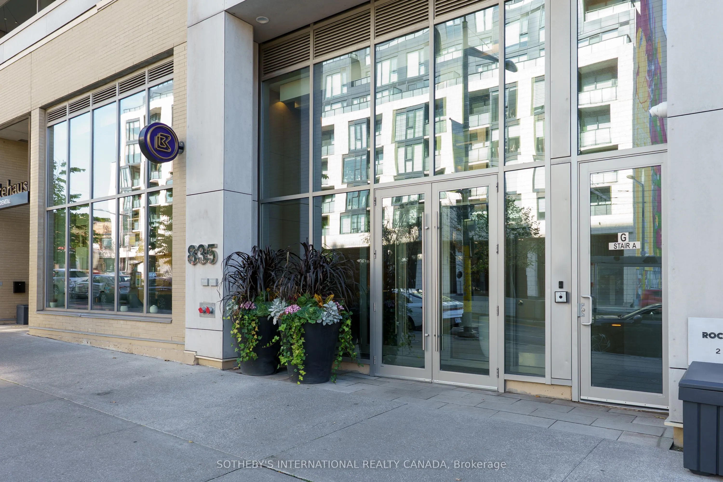 835 St. Clair Avenue W, #707