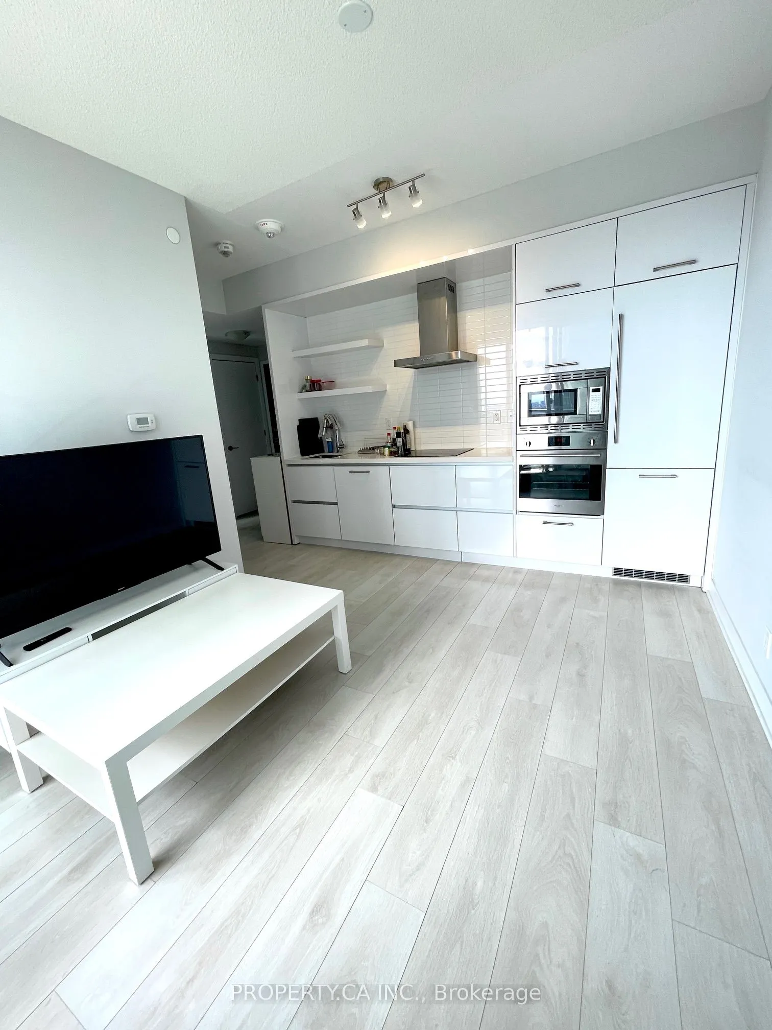 2221 Yonge Street, #4207