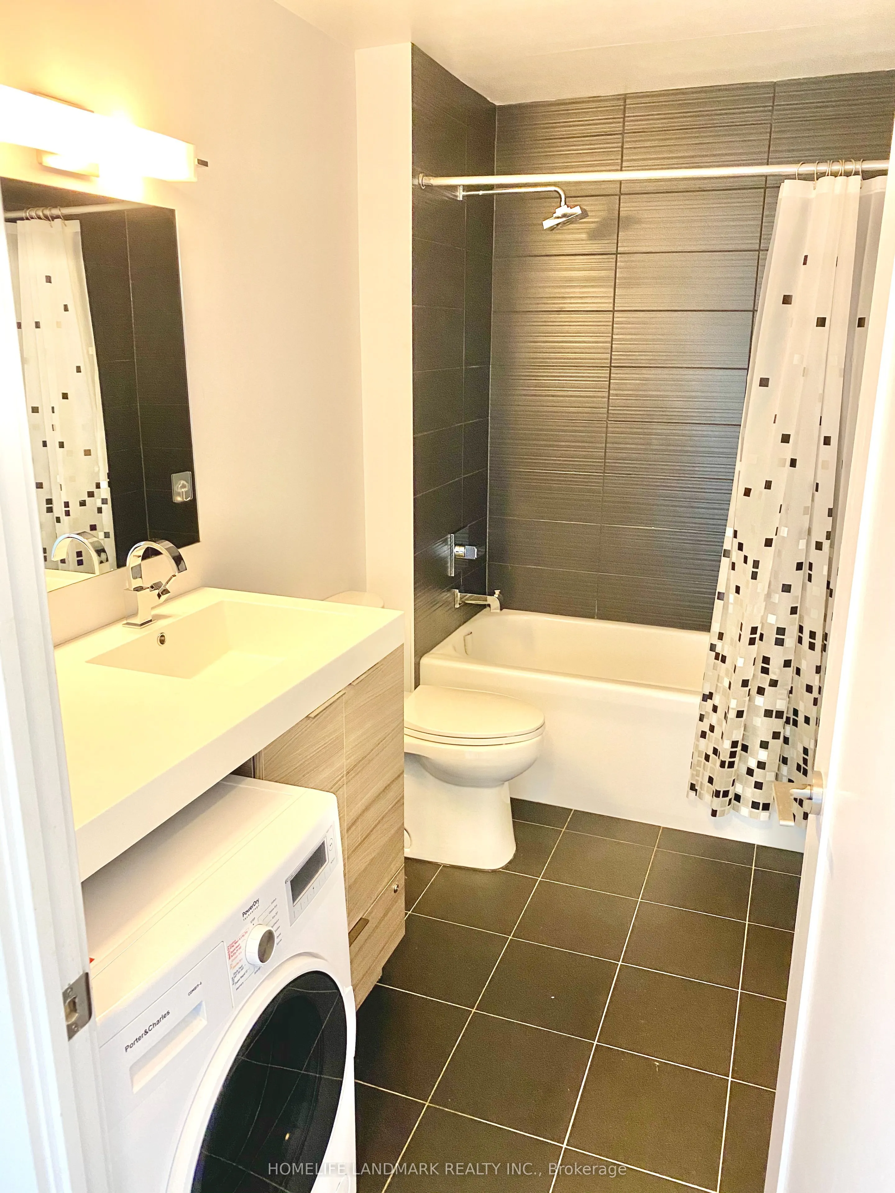 318 Richmond Street W, #3005
