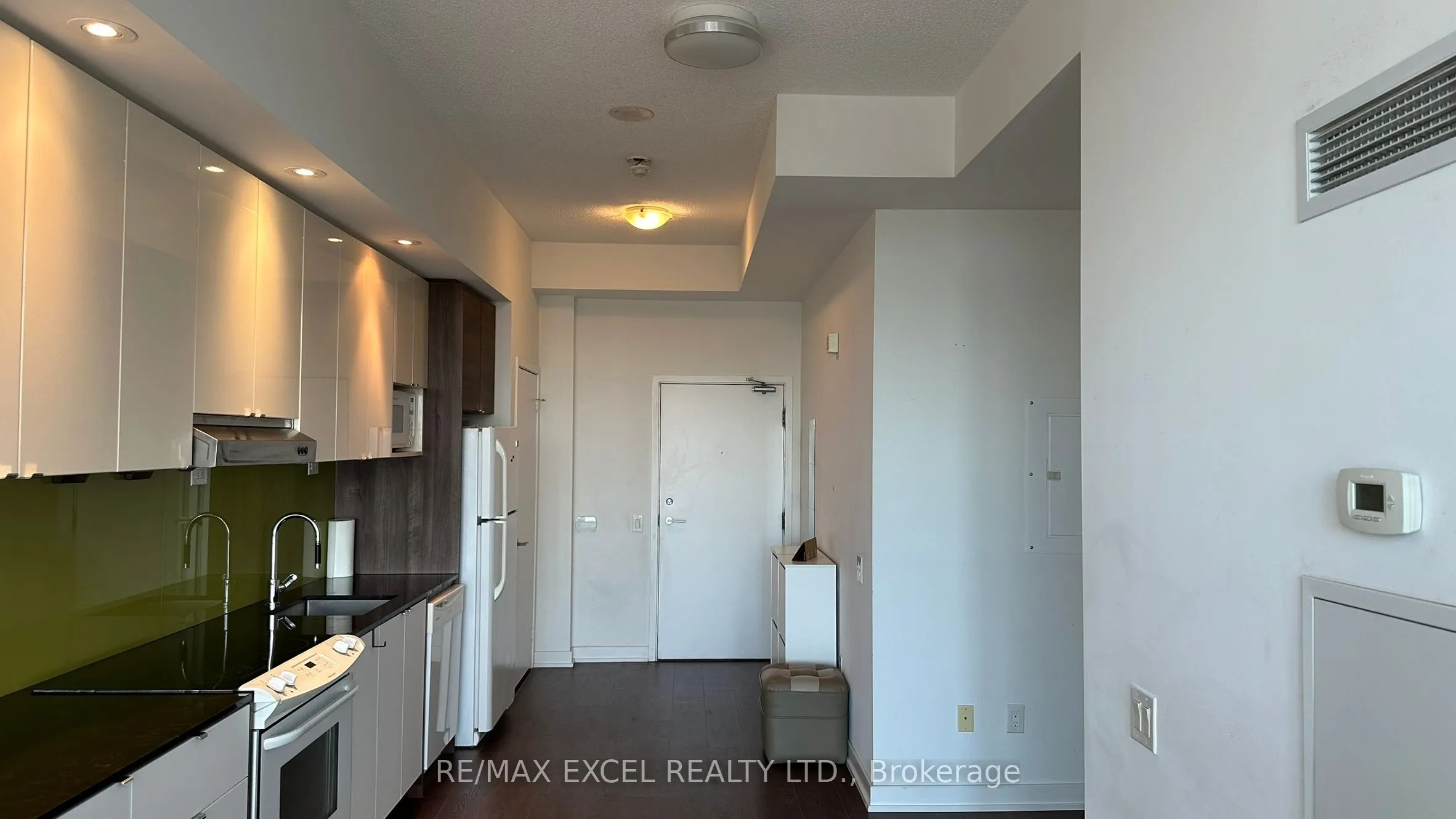 121 Mcmahon Drive, #3602